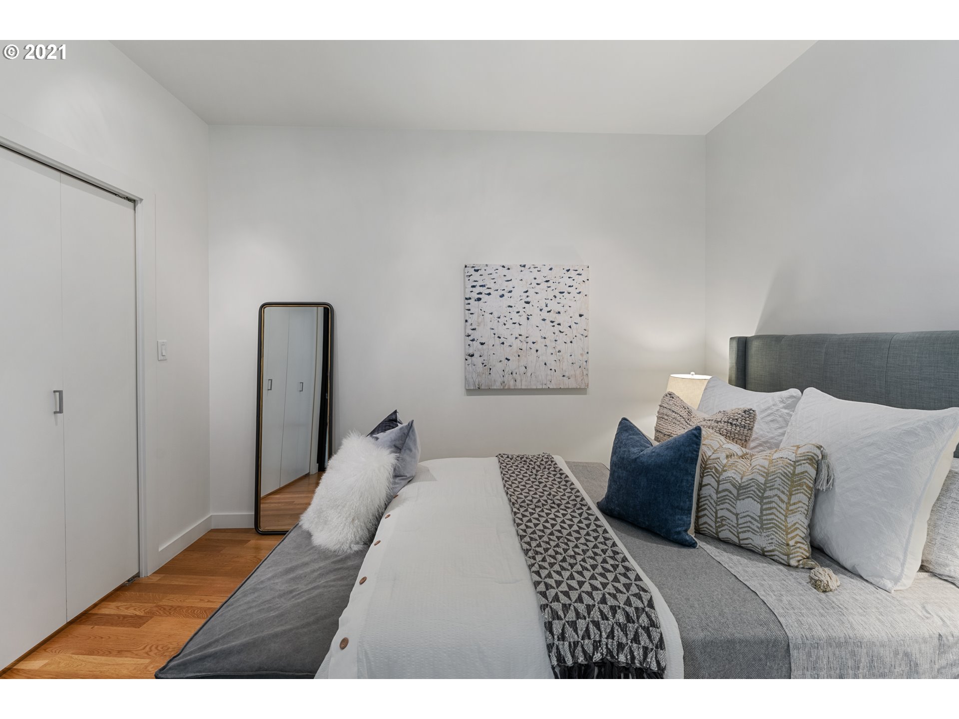 MLS: 21668130 Condo For Sale