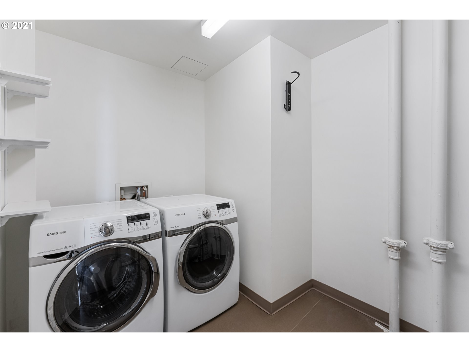 Photo #5: 21668130 Listing 