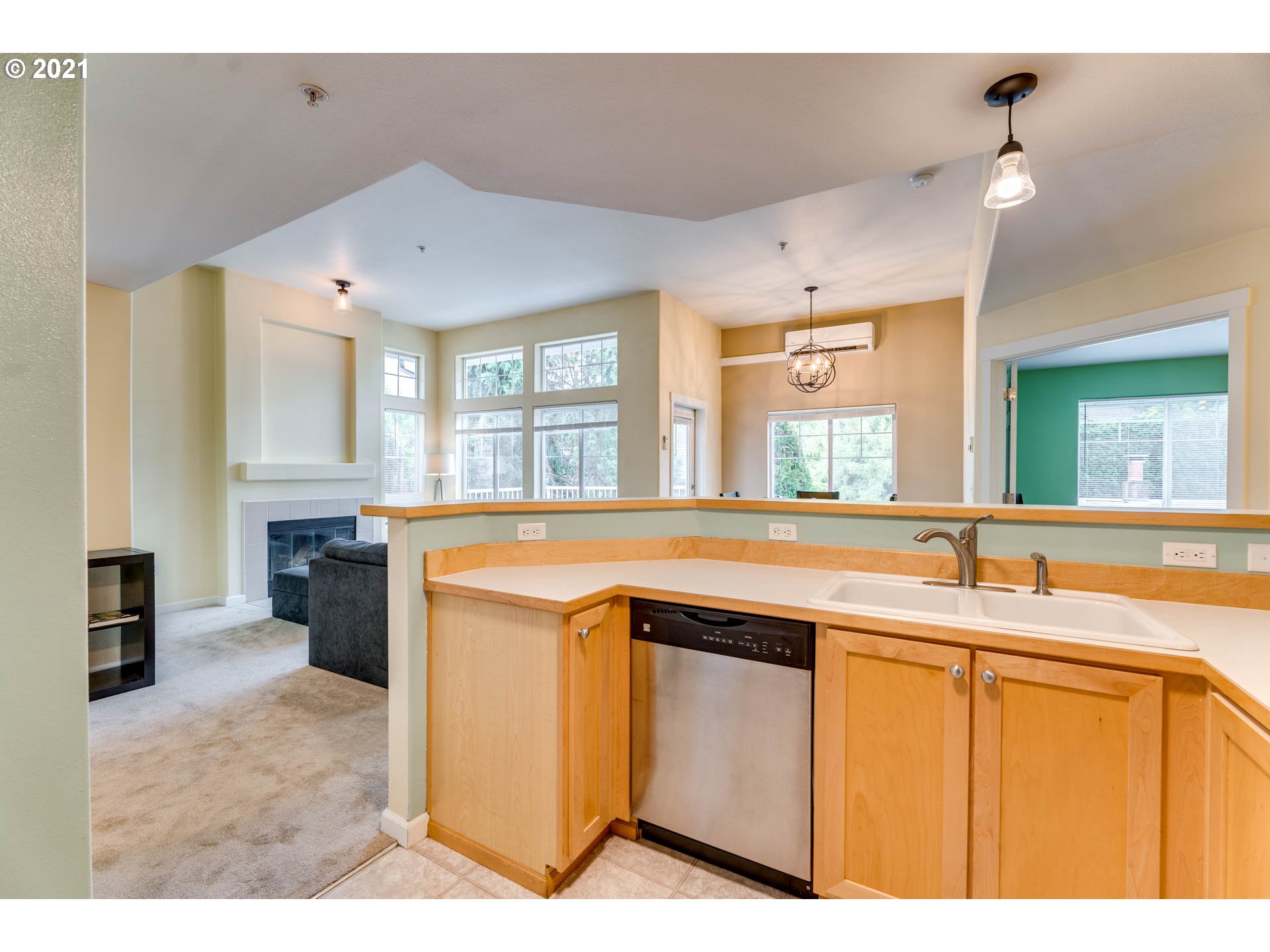 Photo #6: 21668537 Listing 