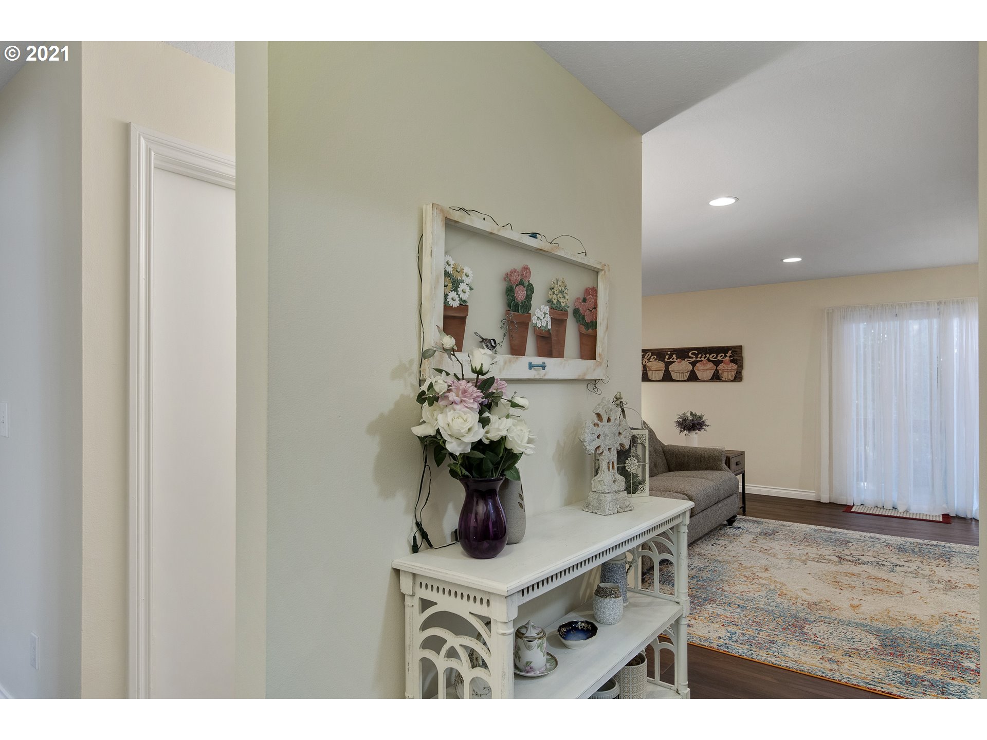 Photo #5: 21669732 Listing 