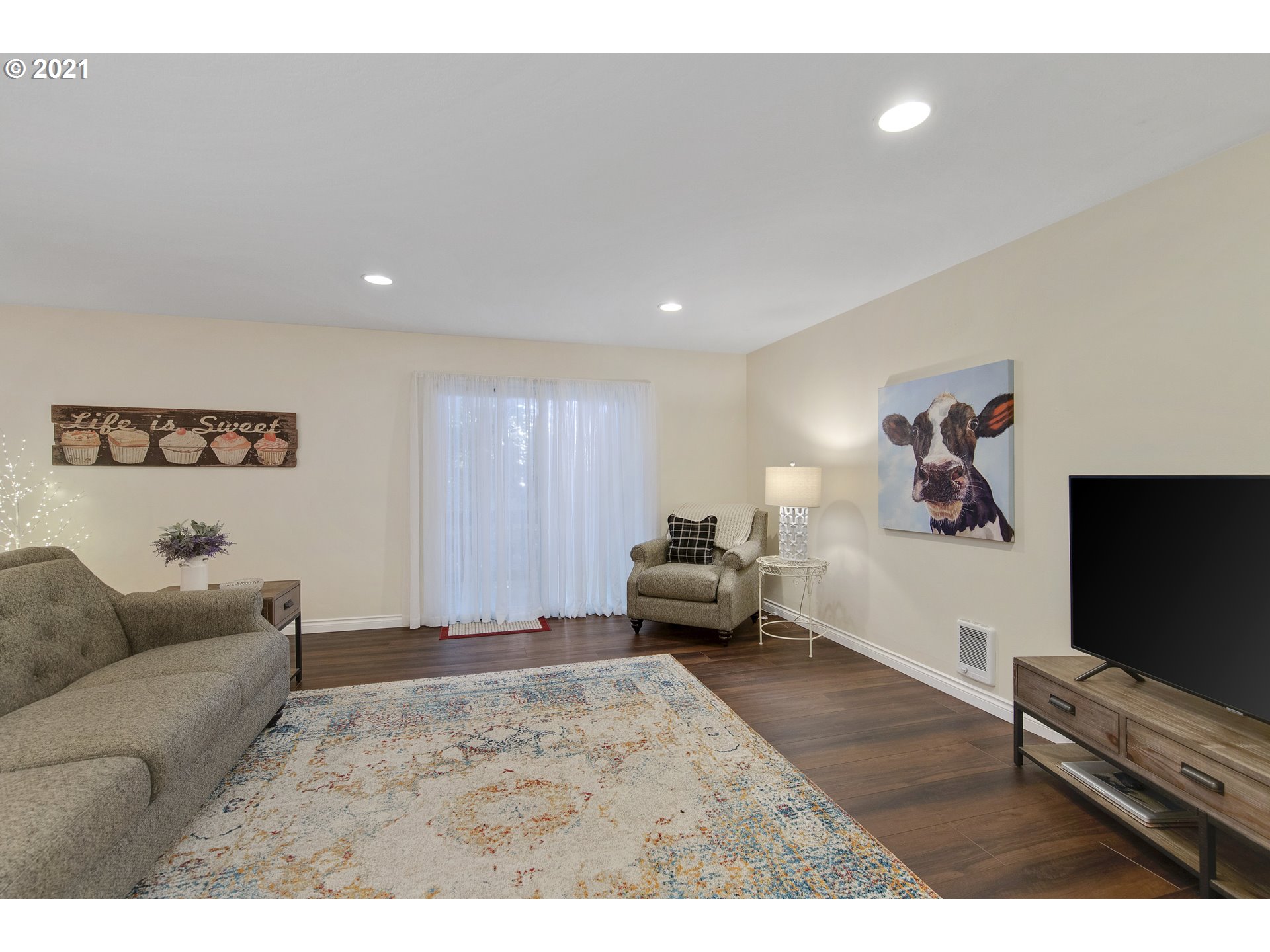Photo #6: 21669732 Listing 