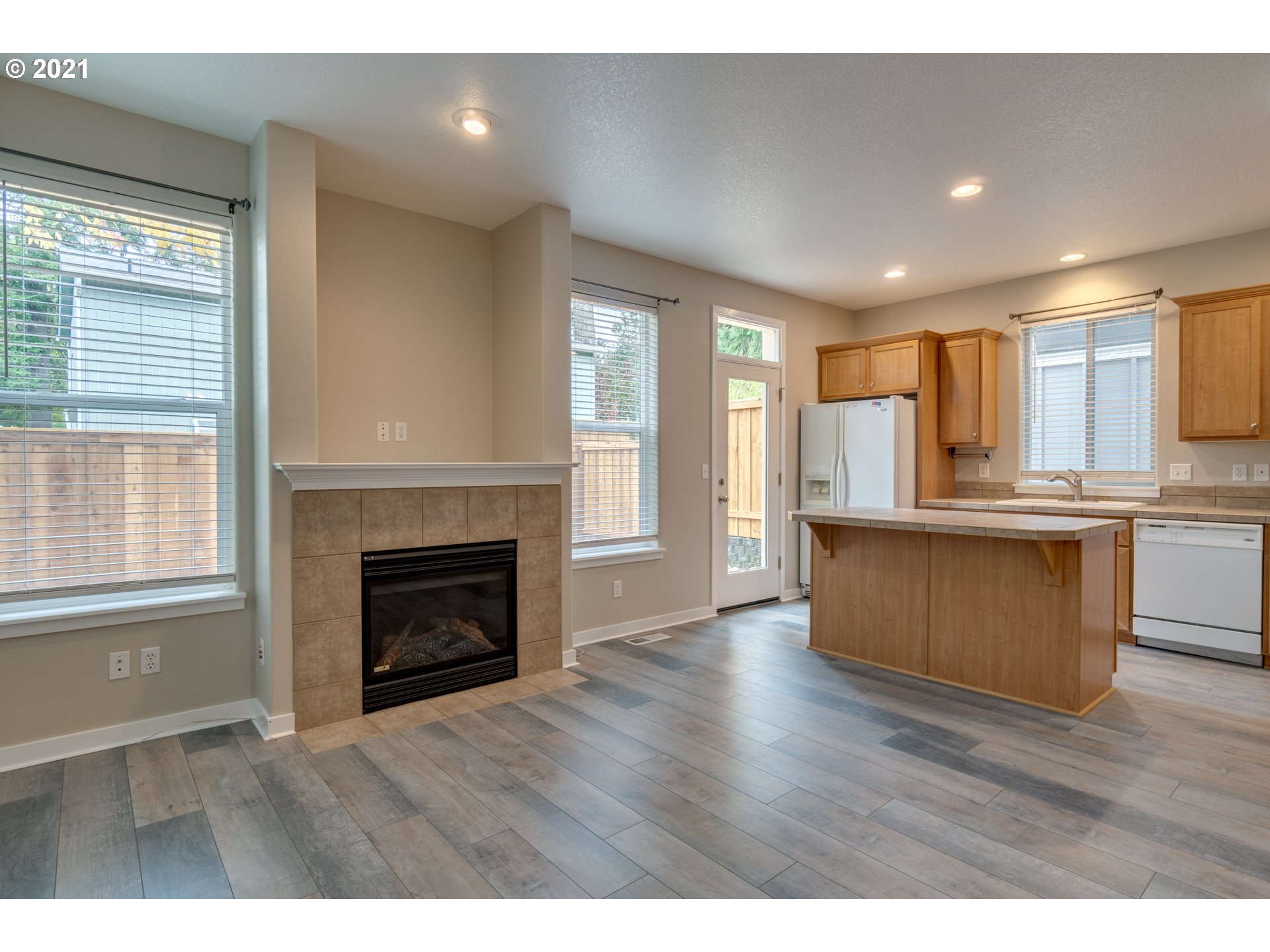 MLS: 21671810 Condo For Sale