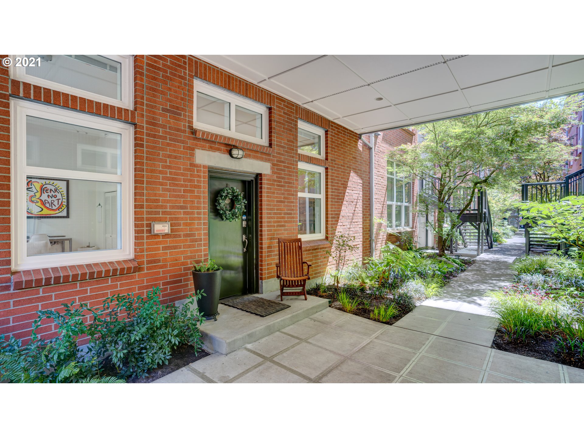 Photo #2: 21674835 Listing 