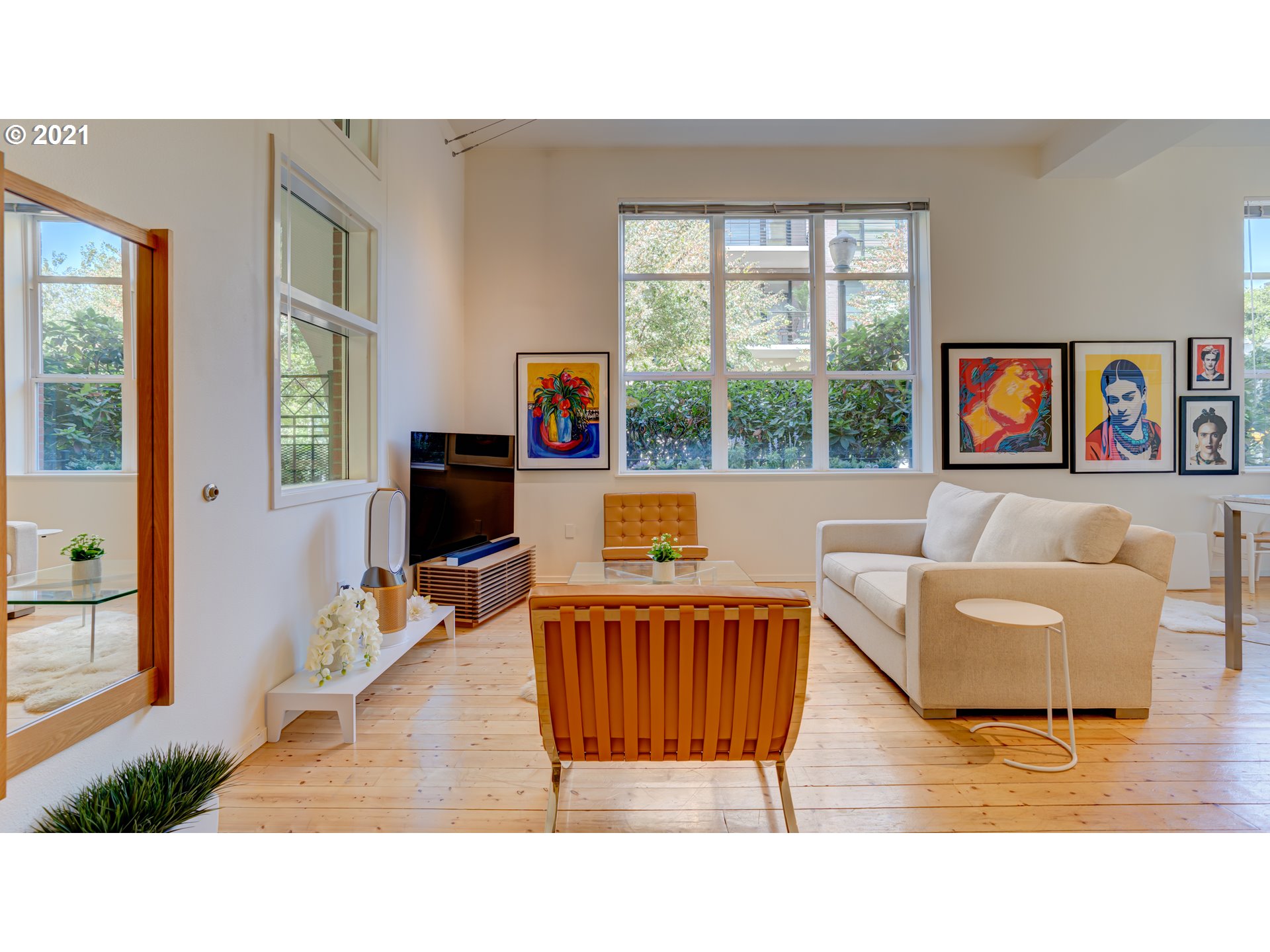 Photo #3: 21674835 Listing 