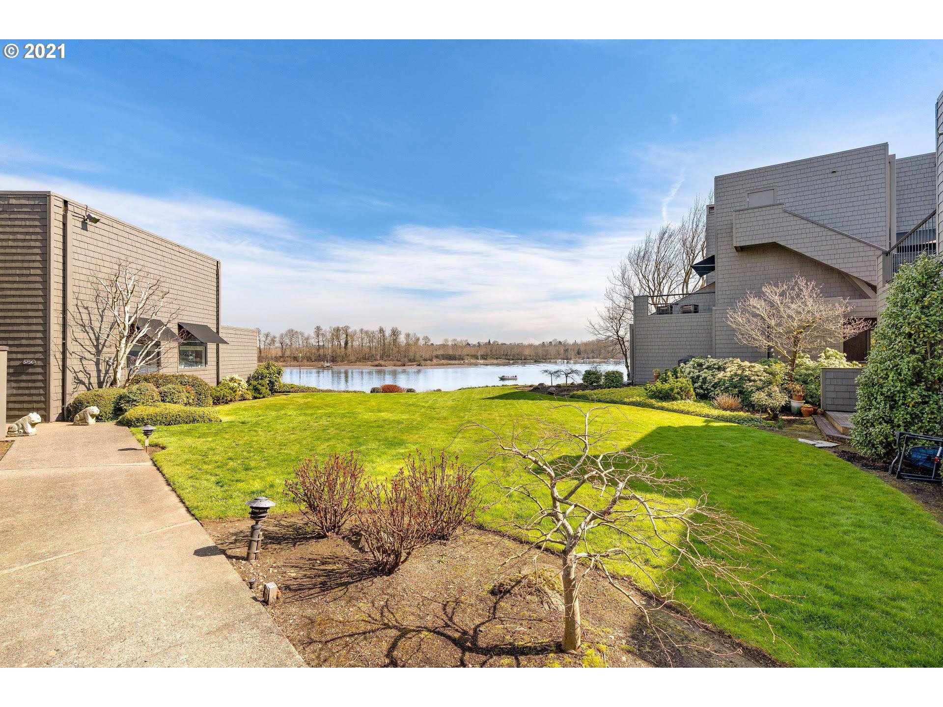 Photo #5: 21675108 Listing 