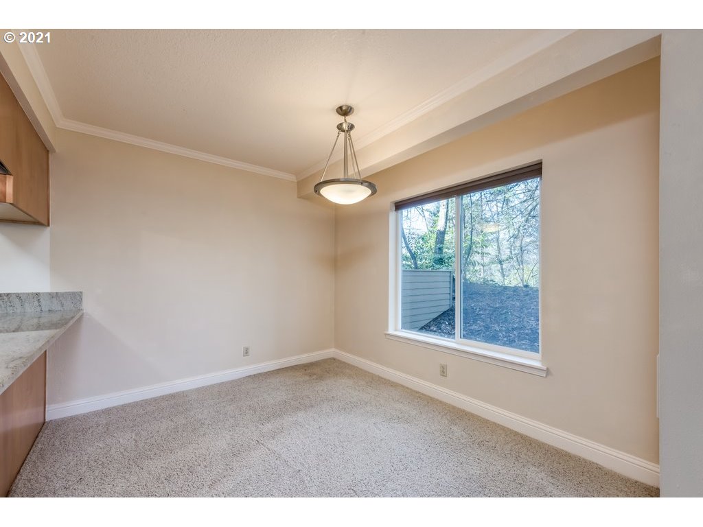 Photo #5: 21679824 Listing 