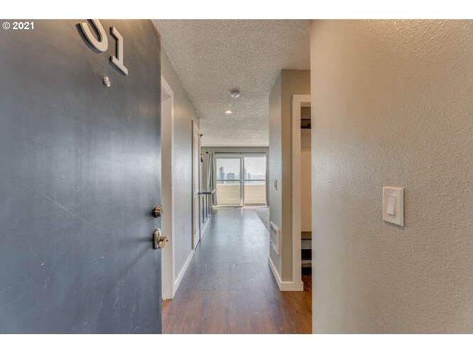 Photo #3: 21684541 Listing 
