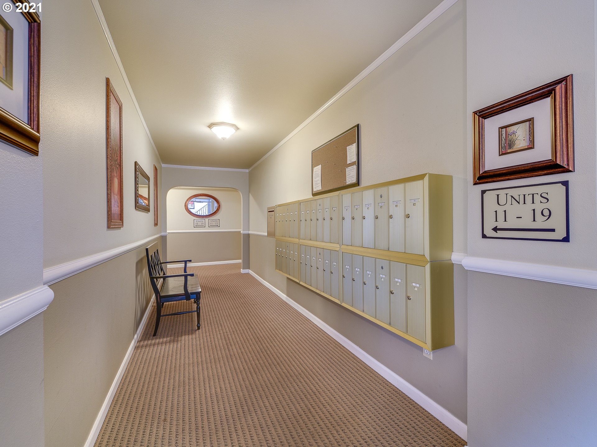 Photo #2: 21685573 Listing 