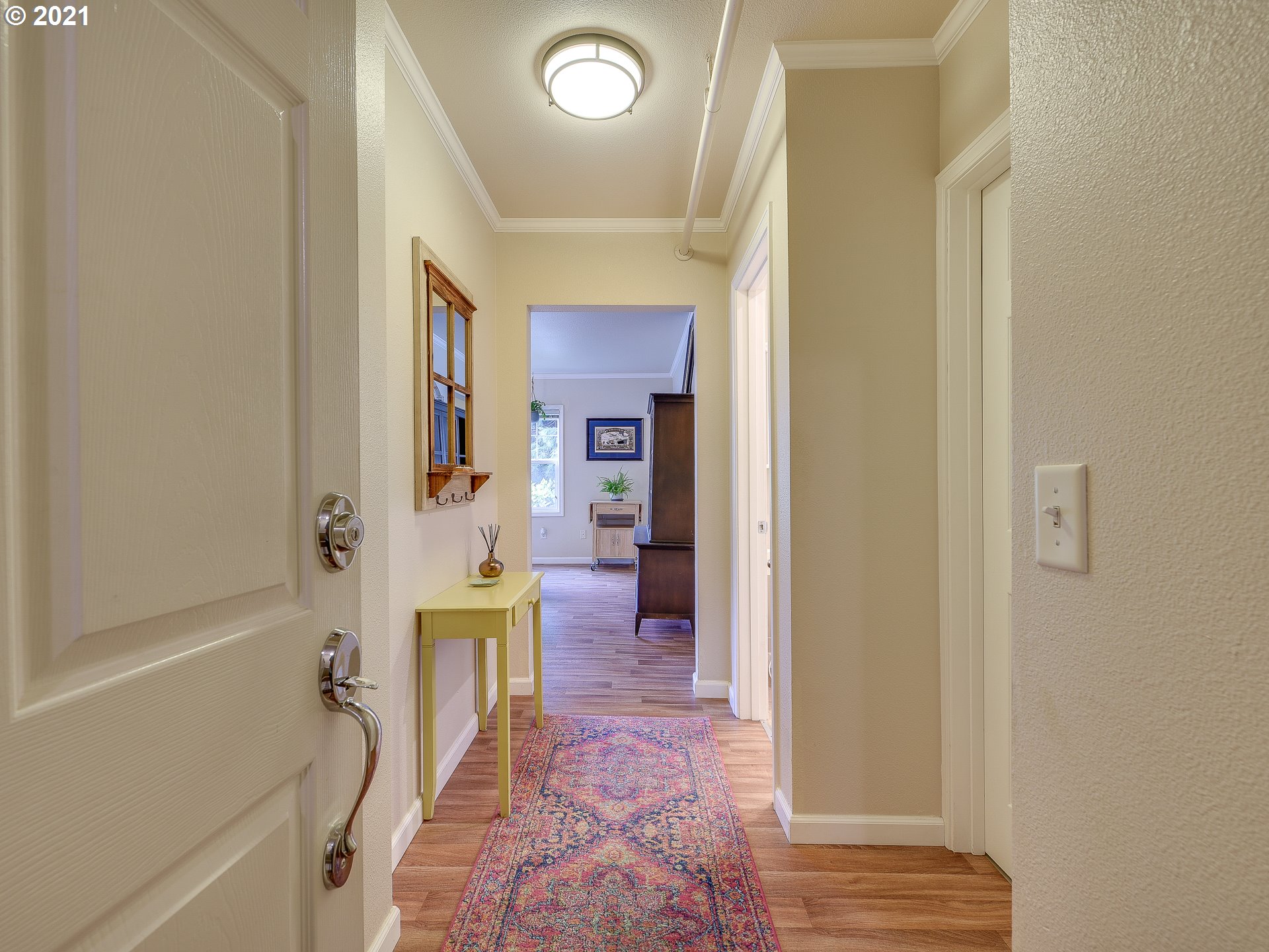 Photo #5: 21685573 Listing 