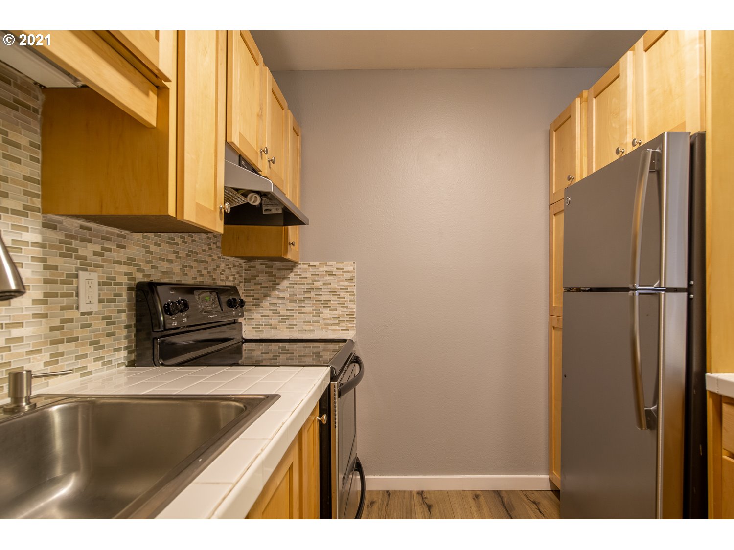 Photo #2: 21694148 Listing 