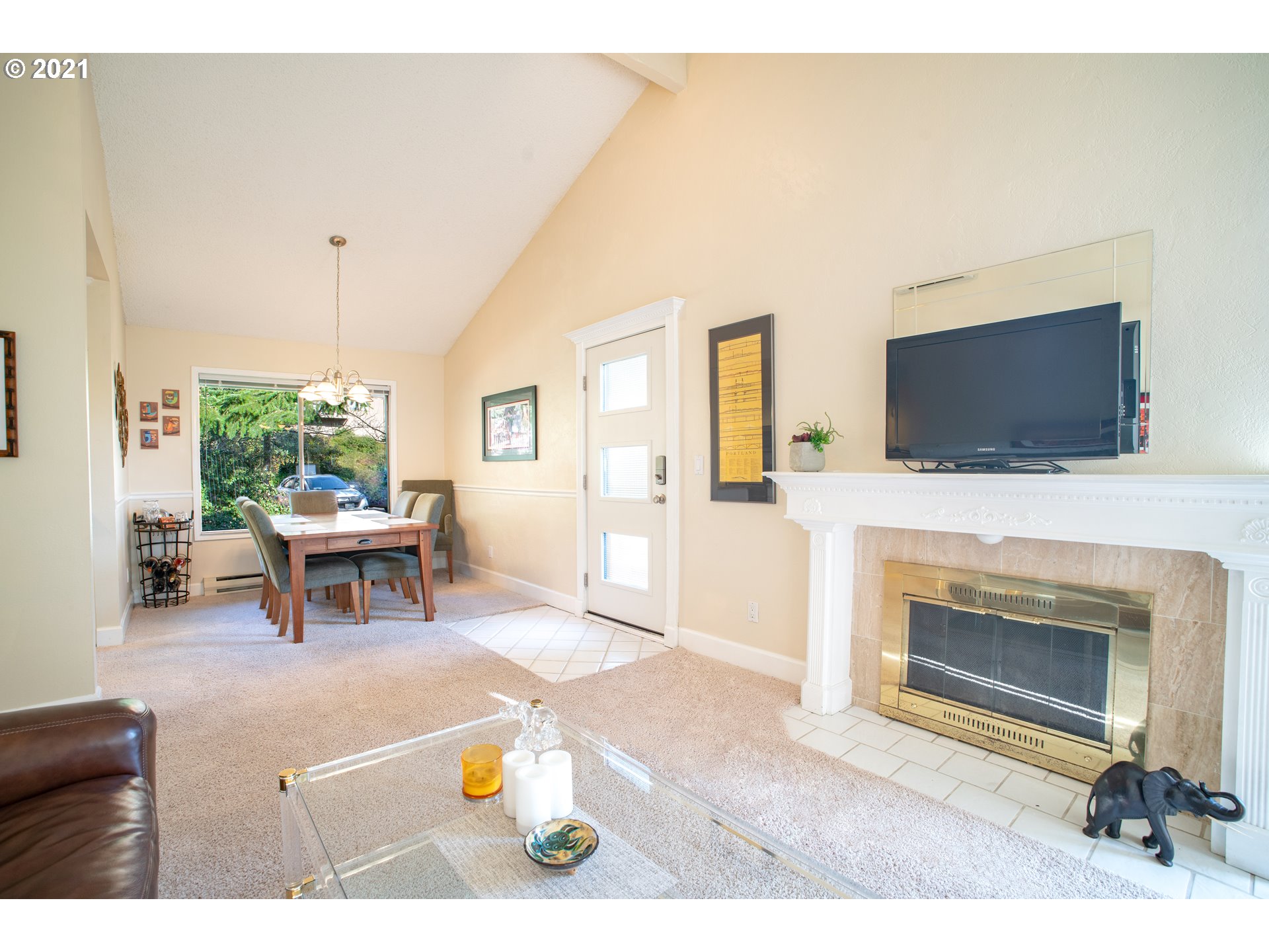 Photo #4: 21695759 Listing 