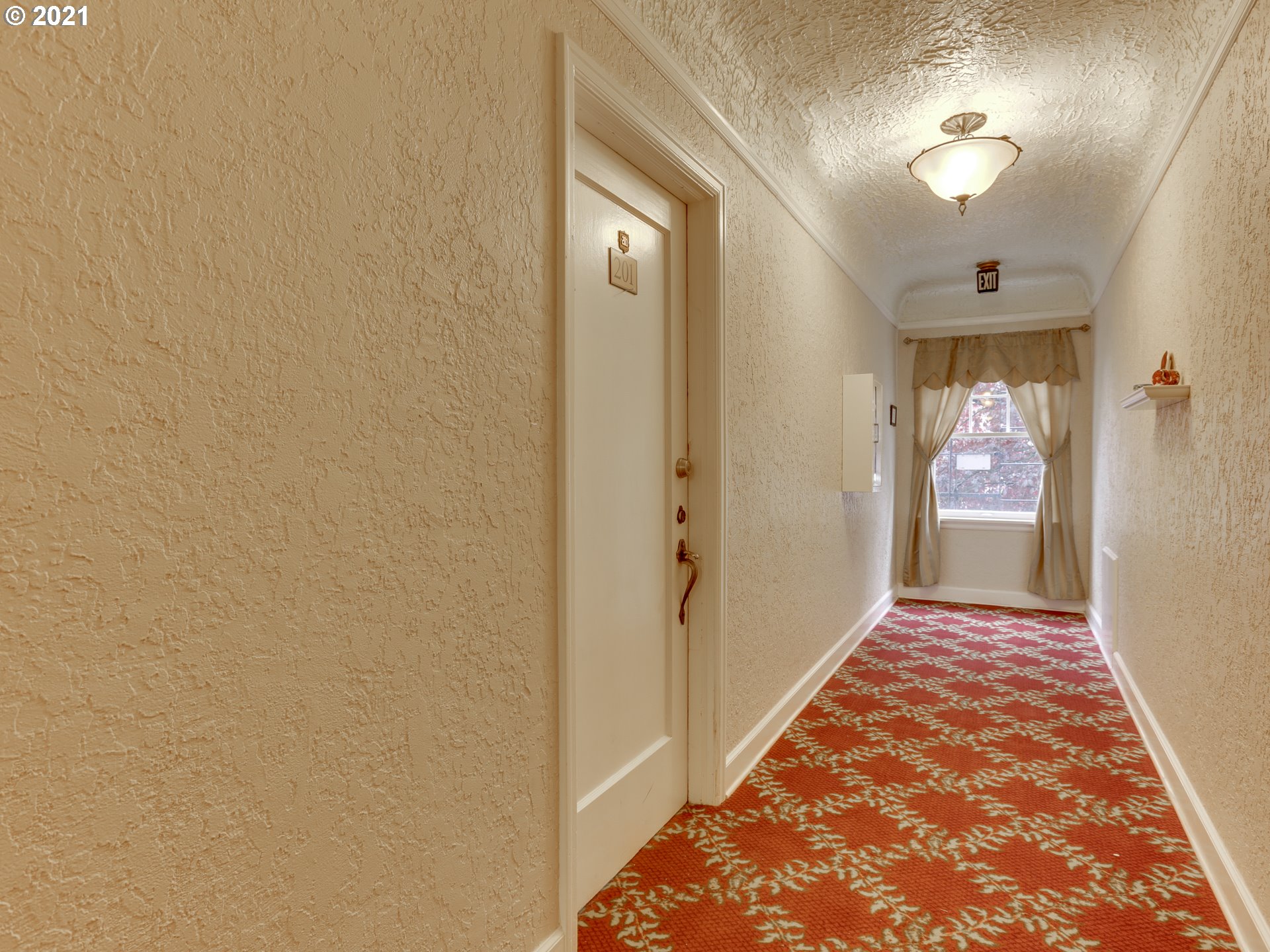 Photo #8 Hallway