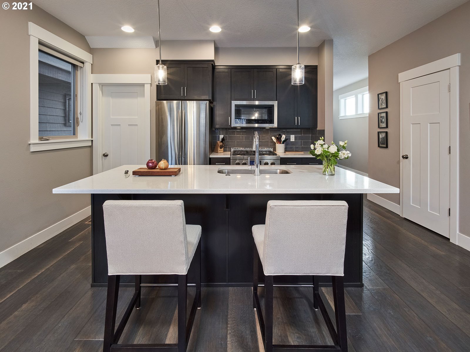 Photo #4: 21696764 Listing 