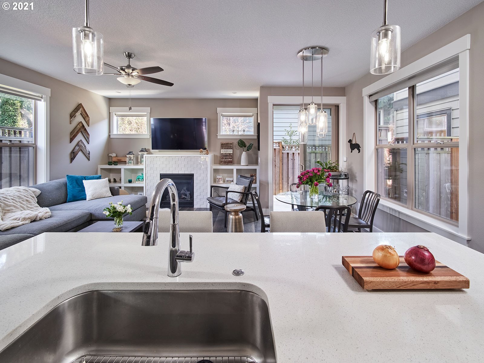 Photo #6: 21696764 Listing 