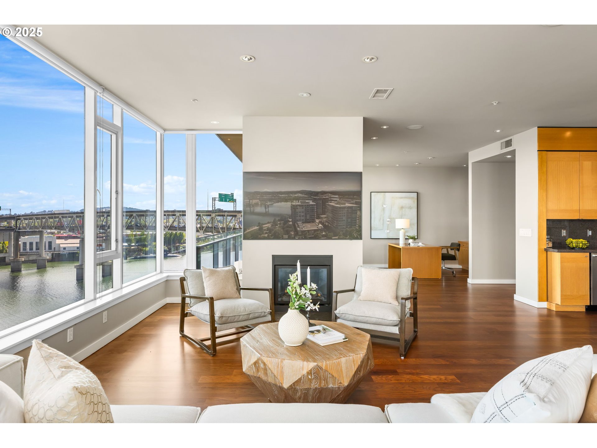 Photo #5: 217056051 Listing 