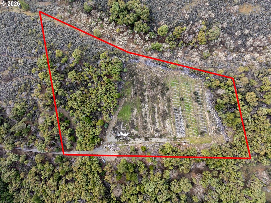 18101 N APPLEGATE RD, Grants Pass, OR, 97527