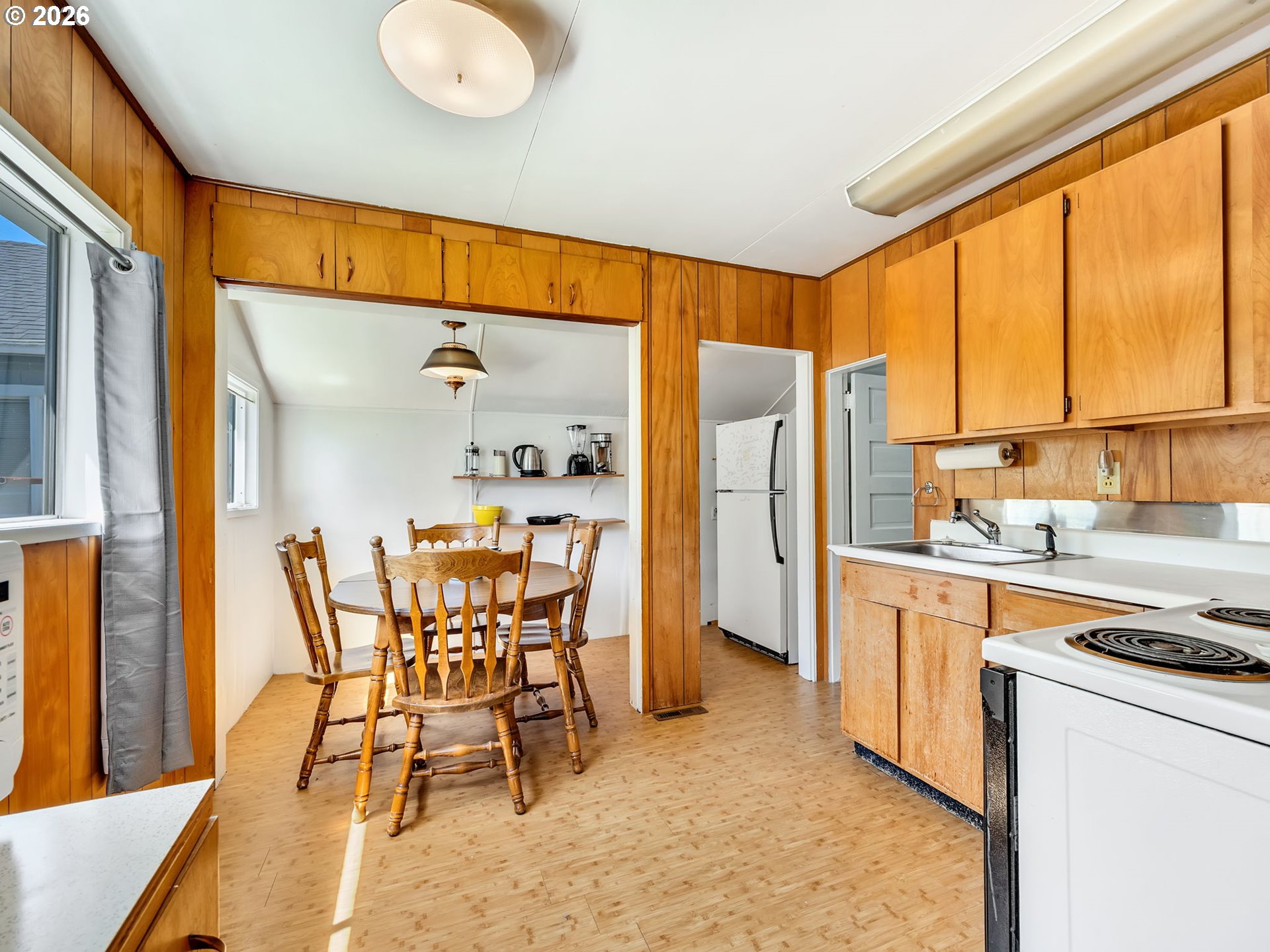 337 6TH AVE, Seaside, OR, 97138