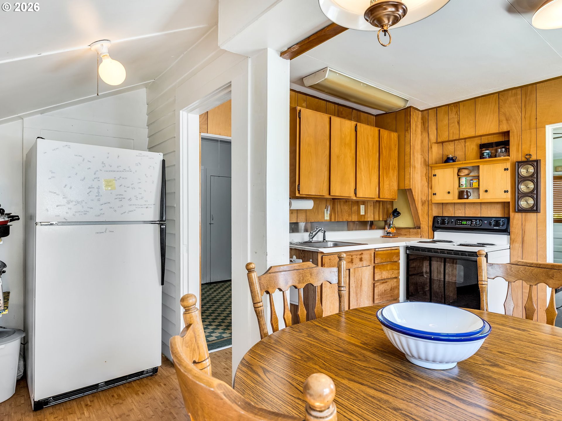337 6TH AVE, Seaside, OR, 97138