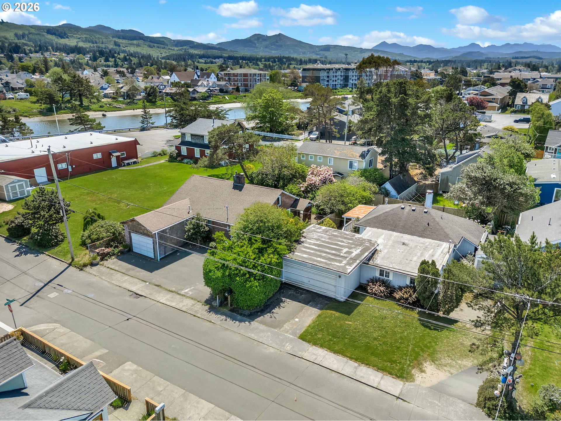 337 6TH AVE, Seaside, OR, 97138
