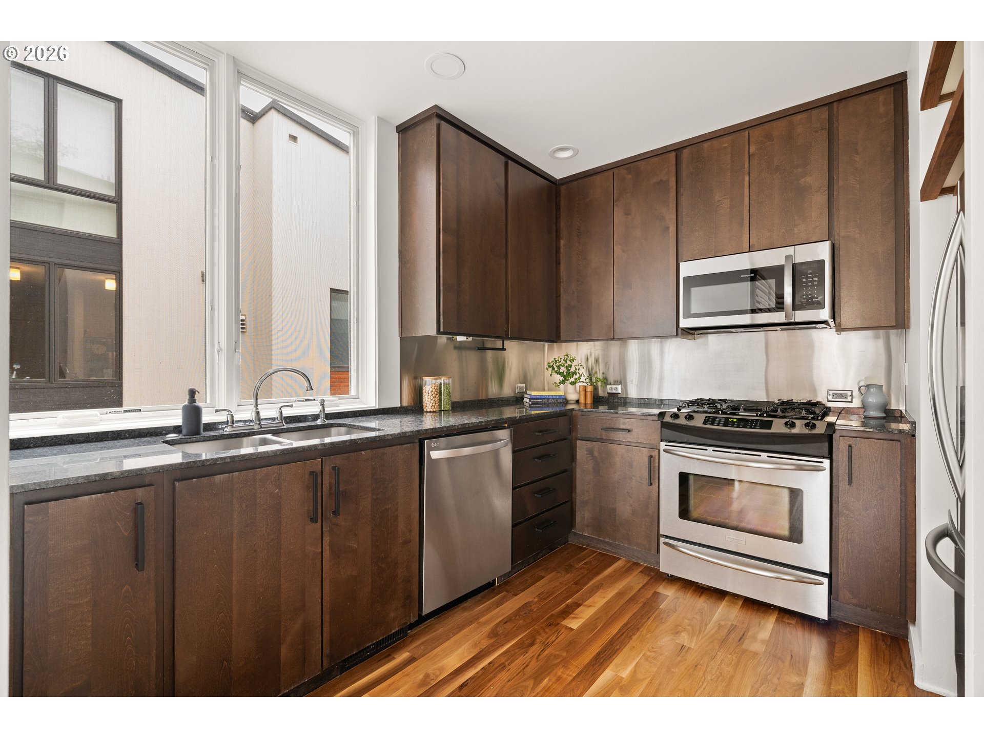 Photo #10: 217997873 Listing: Photo #10