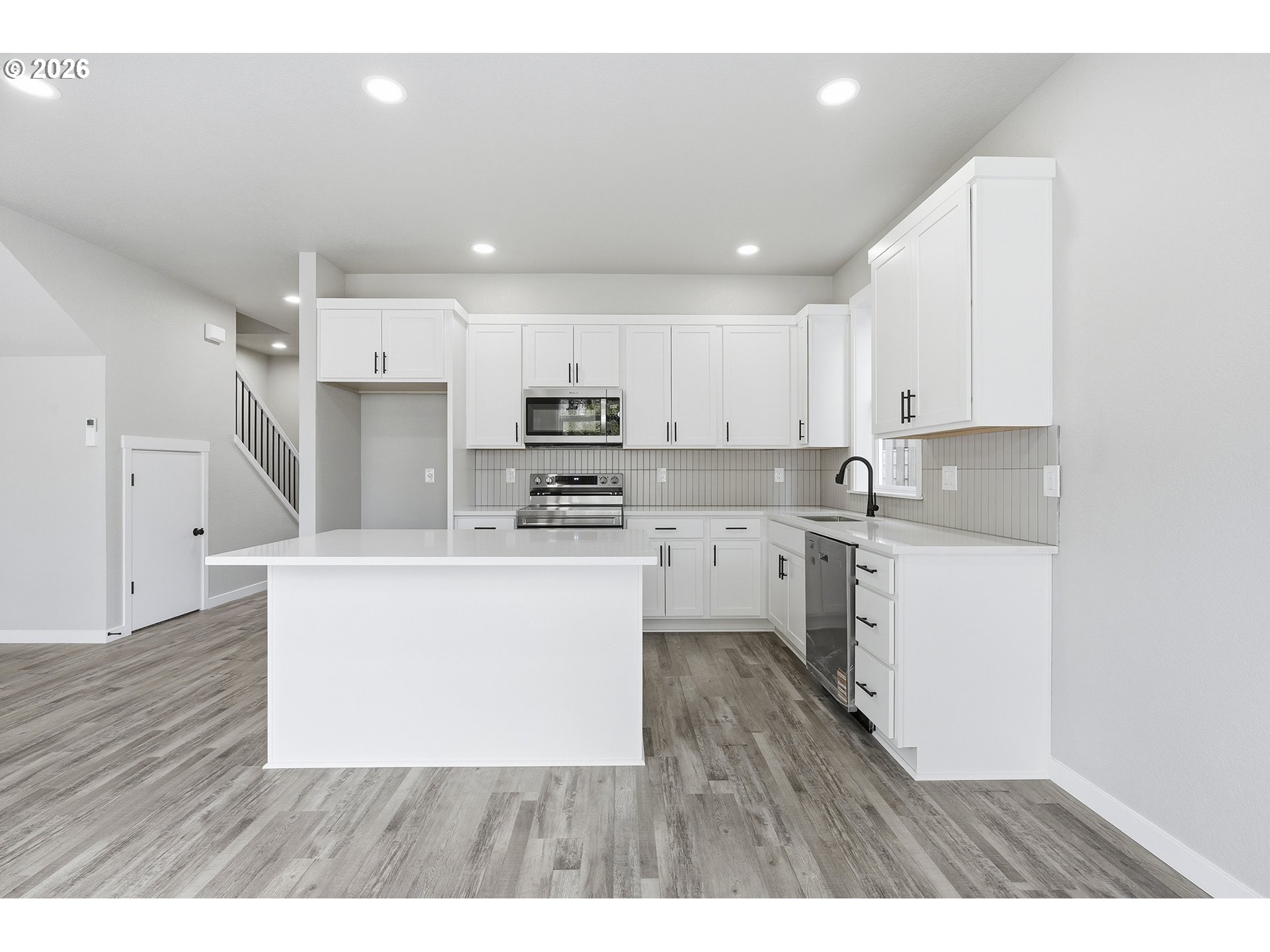 Photo #10: 218180409 Listing: Photo #10