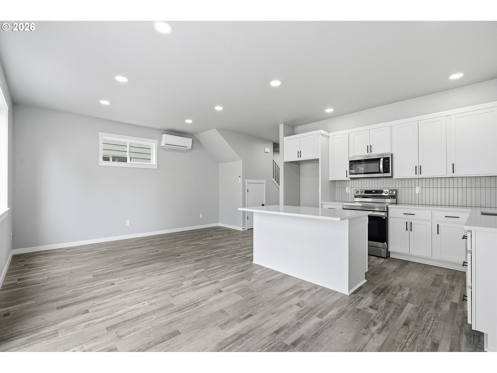 Photo #14: 218180409 Listing: Photo #14