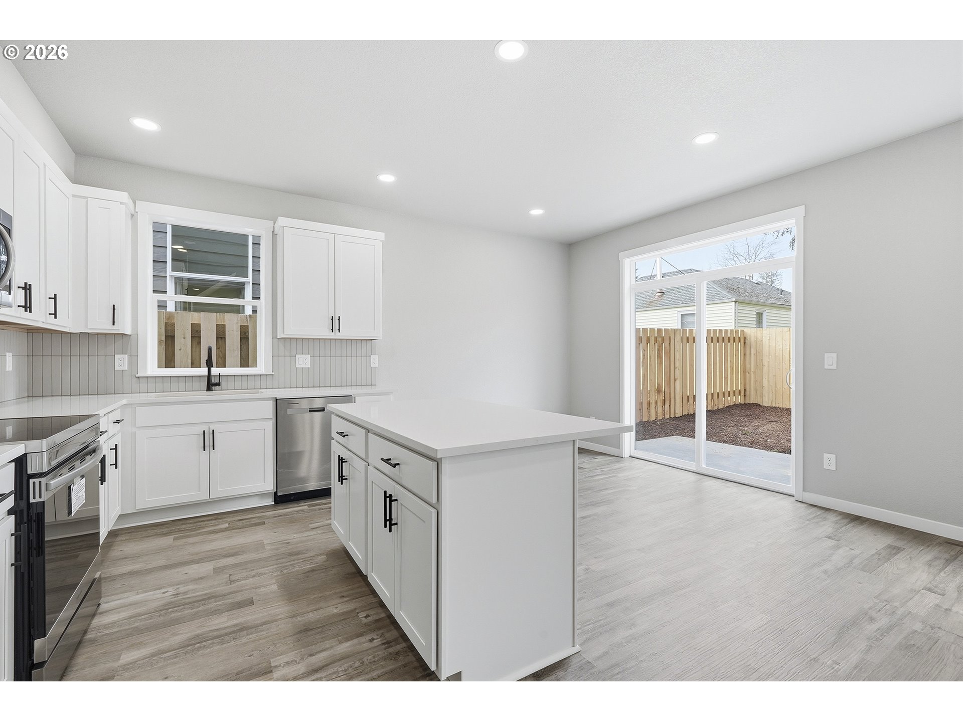 Photo #8: 218180409 Listing: Photo #8