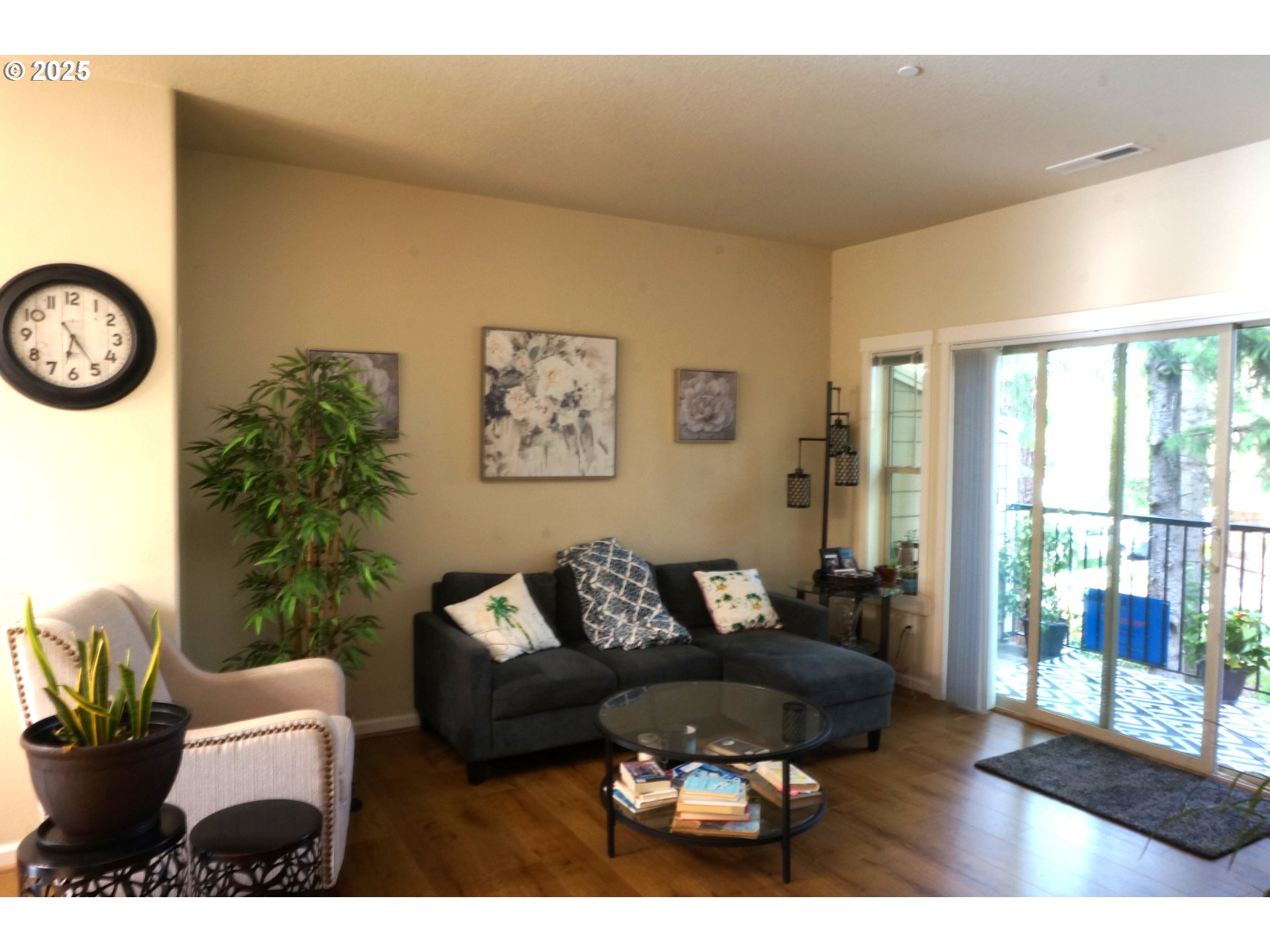 Photo #2: 219091585 Listing 