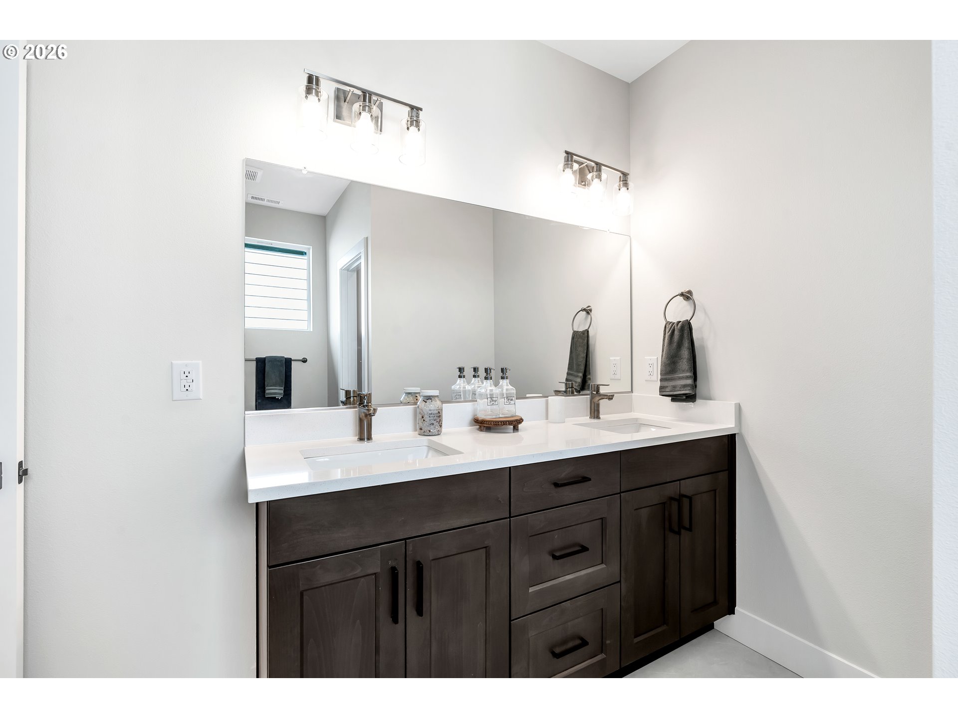 996 E RORK CT, Newberg, OR, 97132