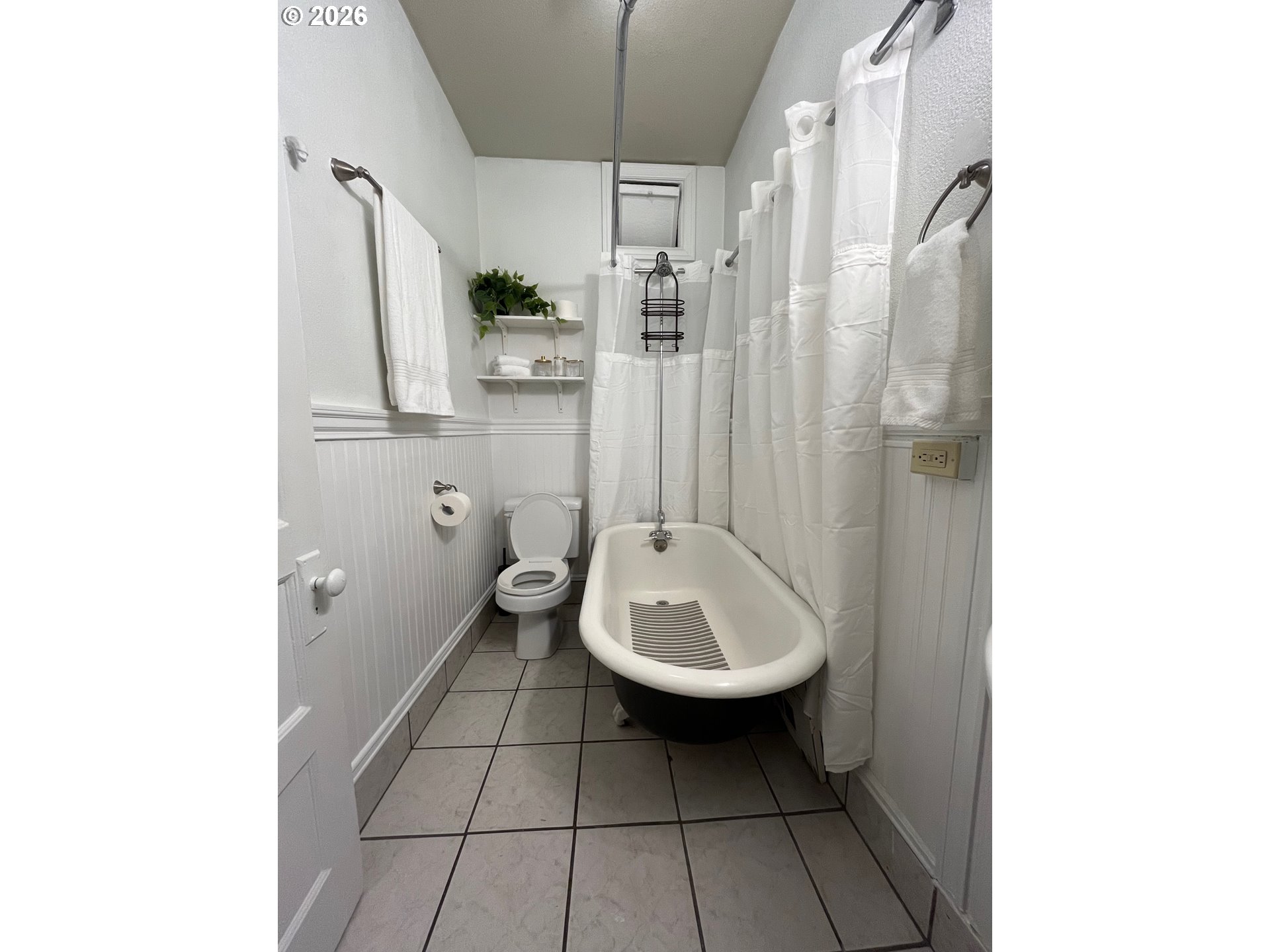 Photo #2: 219936325 Listing: Photo #2