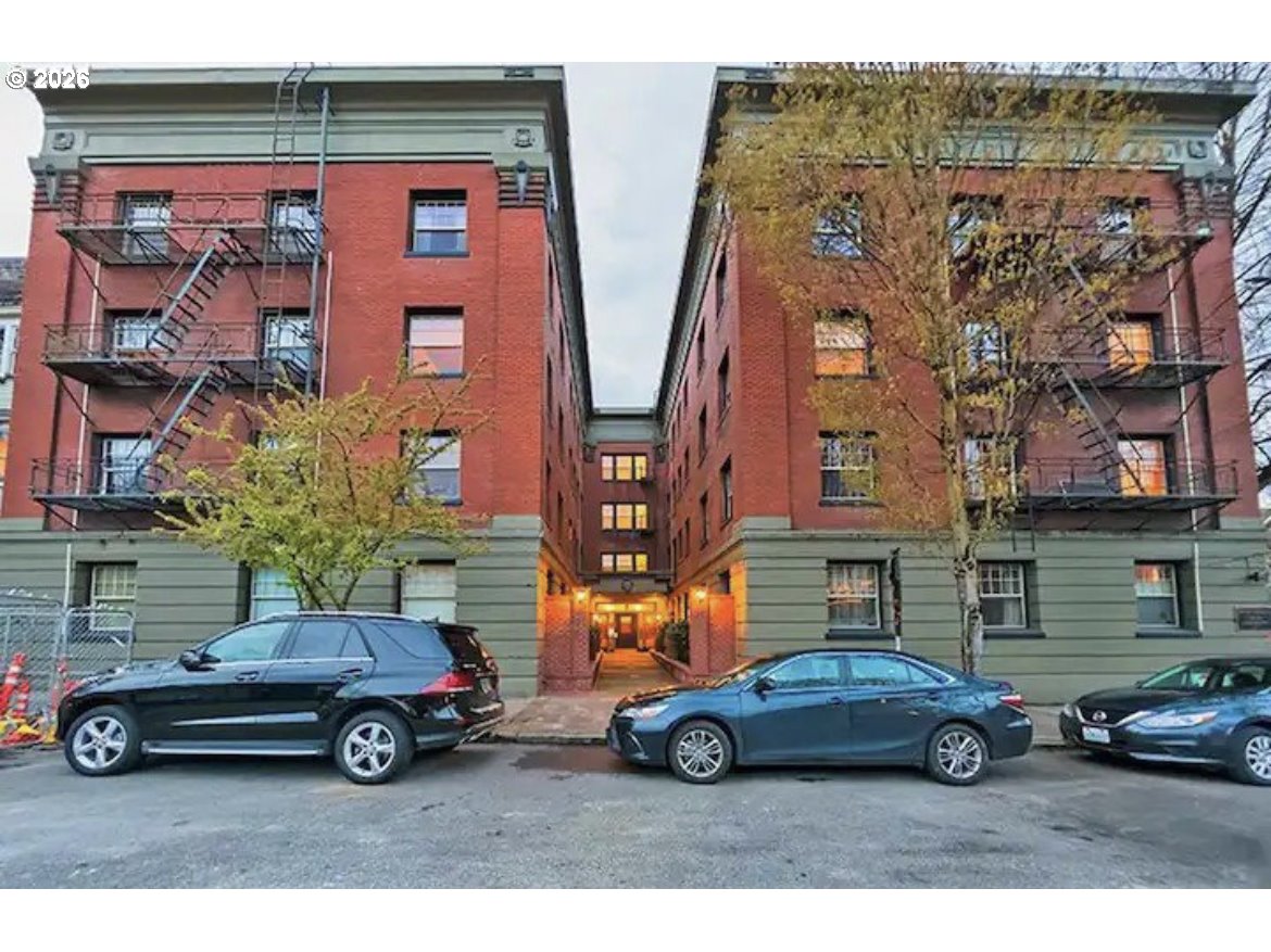 Photo #11: 219936325 Listing: Photo #11