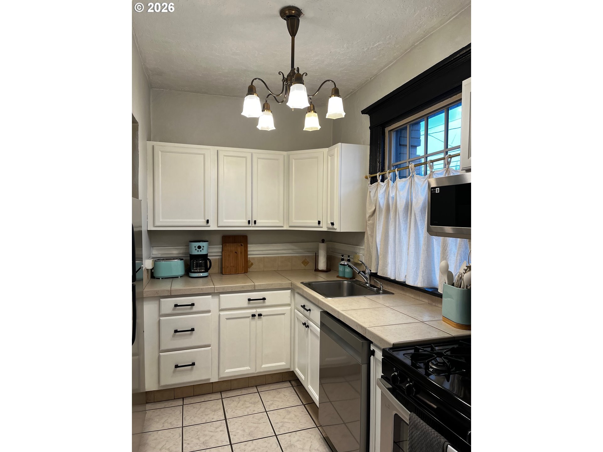 Photo #17: 219936325 Listing: Photo #17