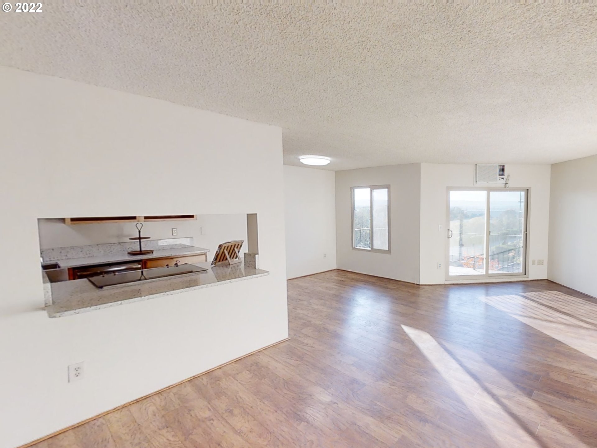 Photo #3: 22000633 Listing 