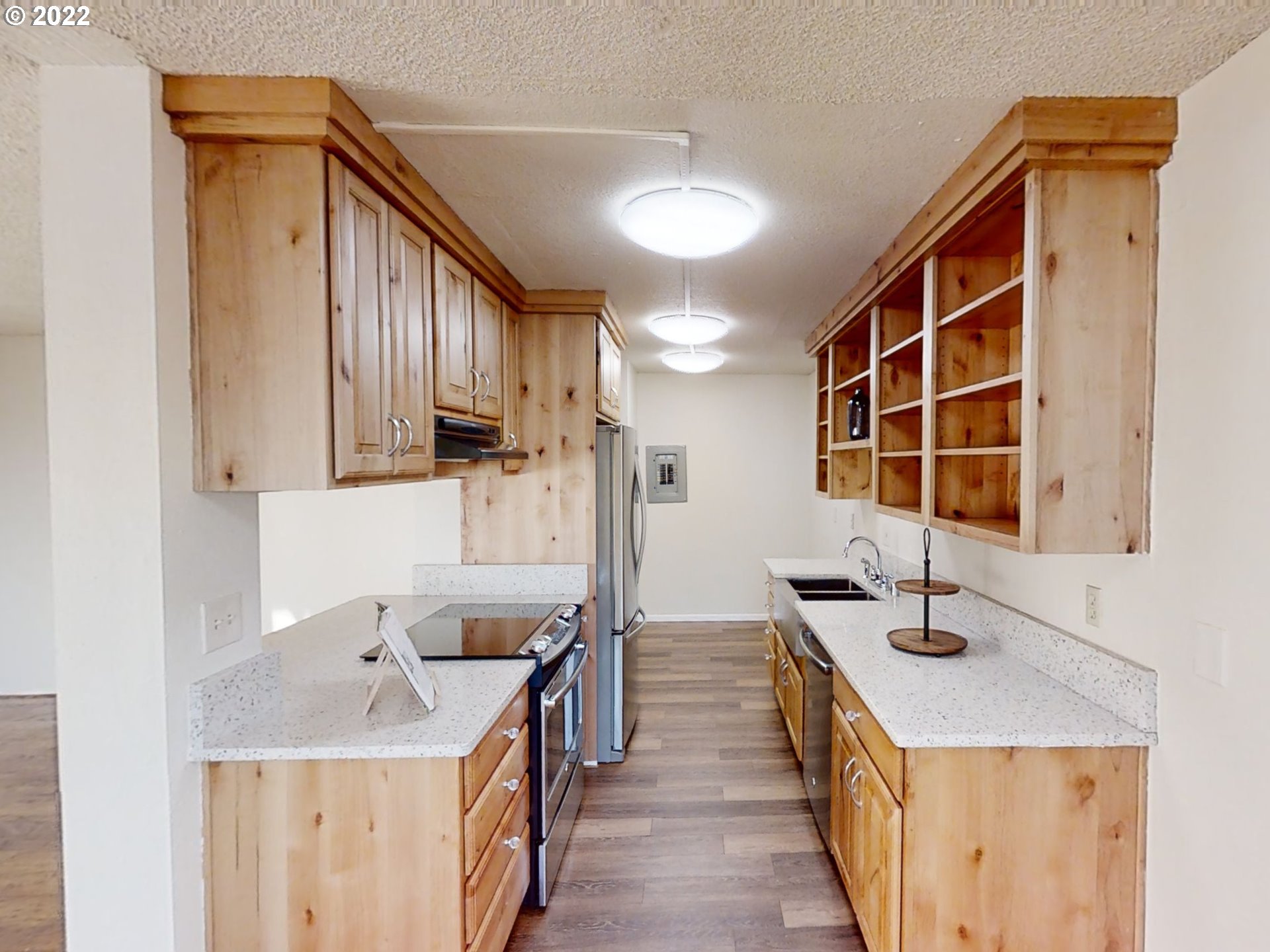Photo #2: 22000633 Listing 