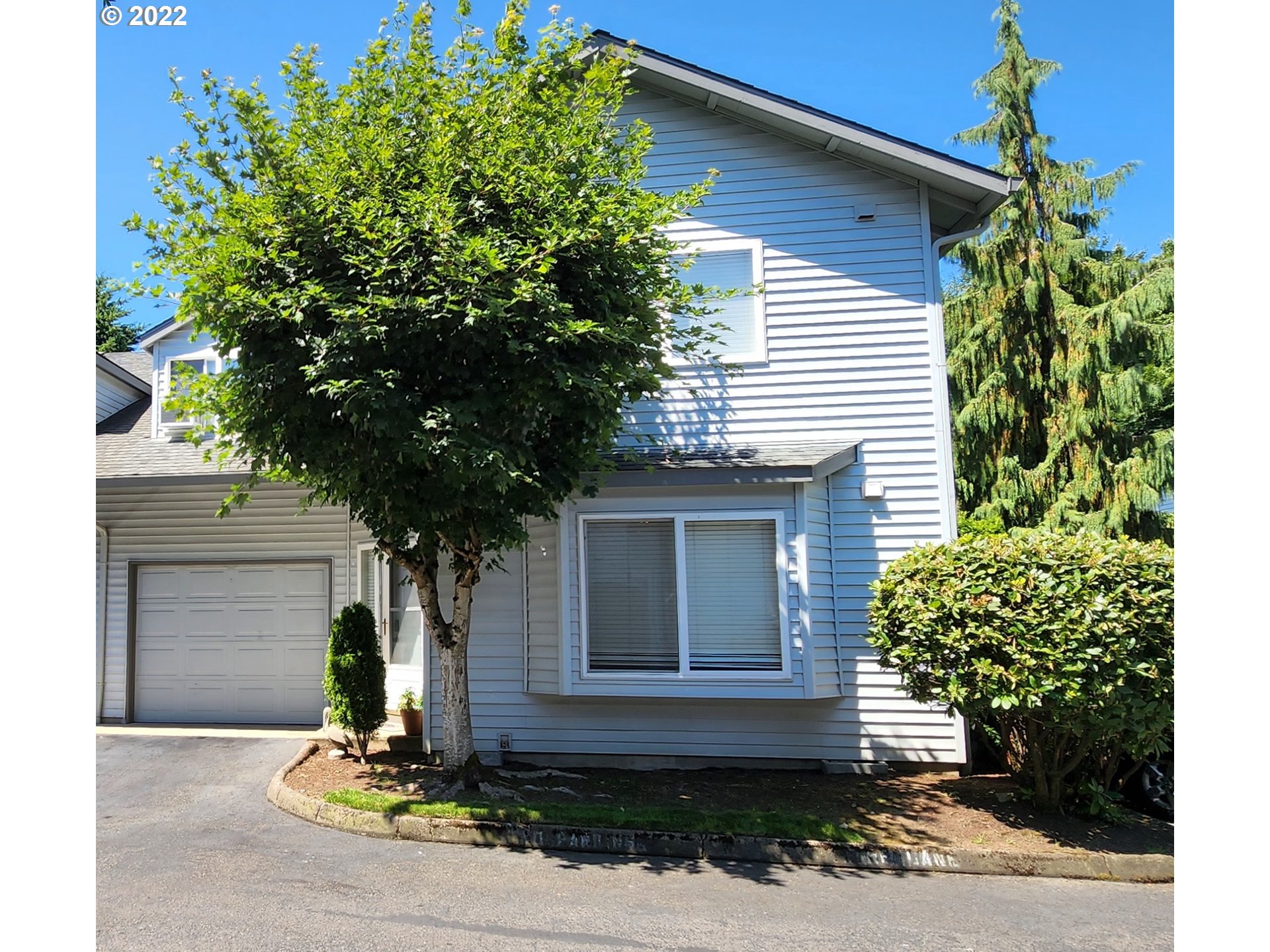 Photo #2: 22003856 Listing 