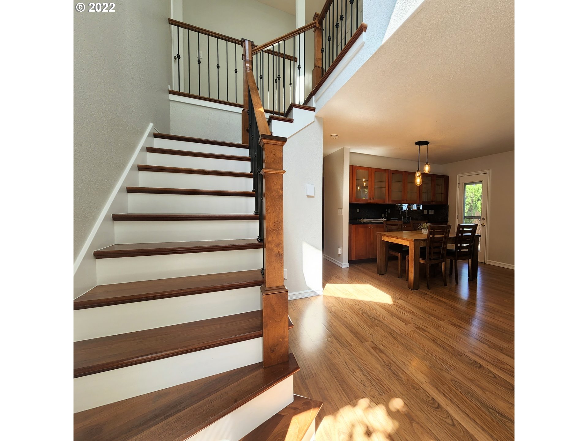 Photo #3: 22003856 Listing 