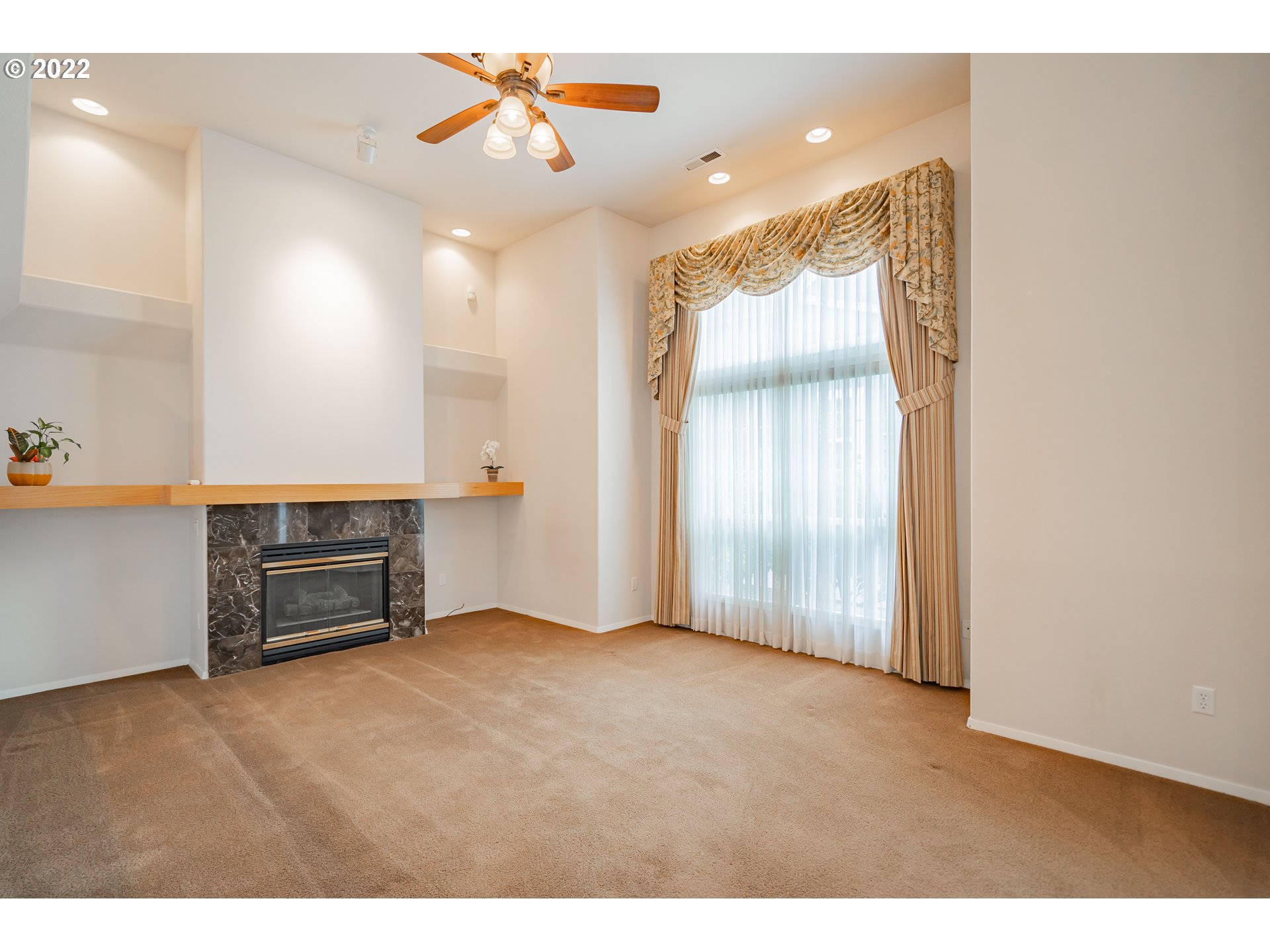 Photo #4: 22012350 Listing 