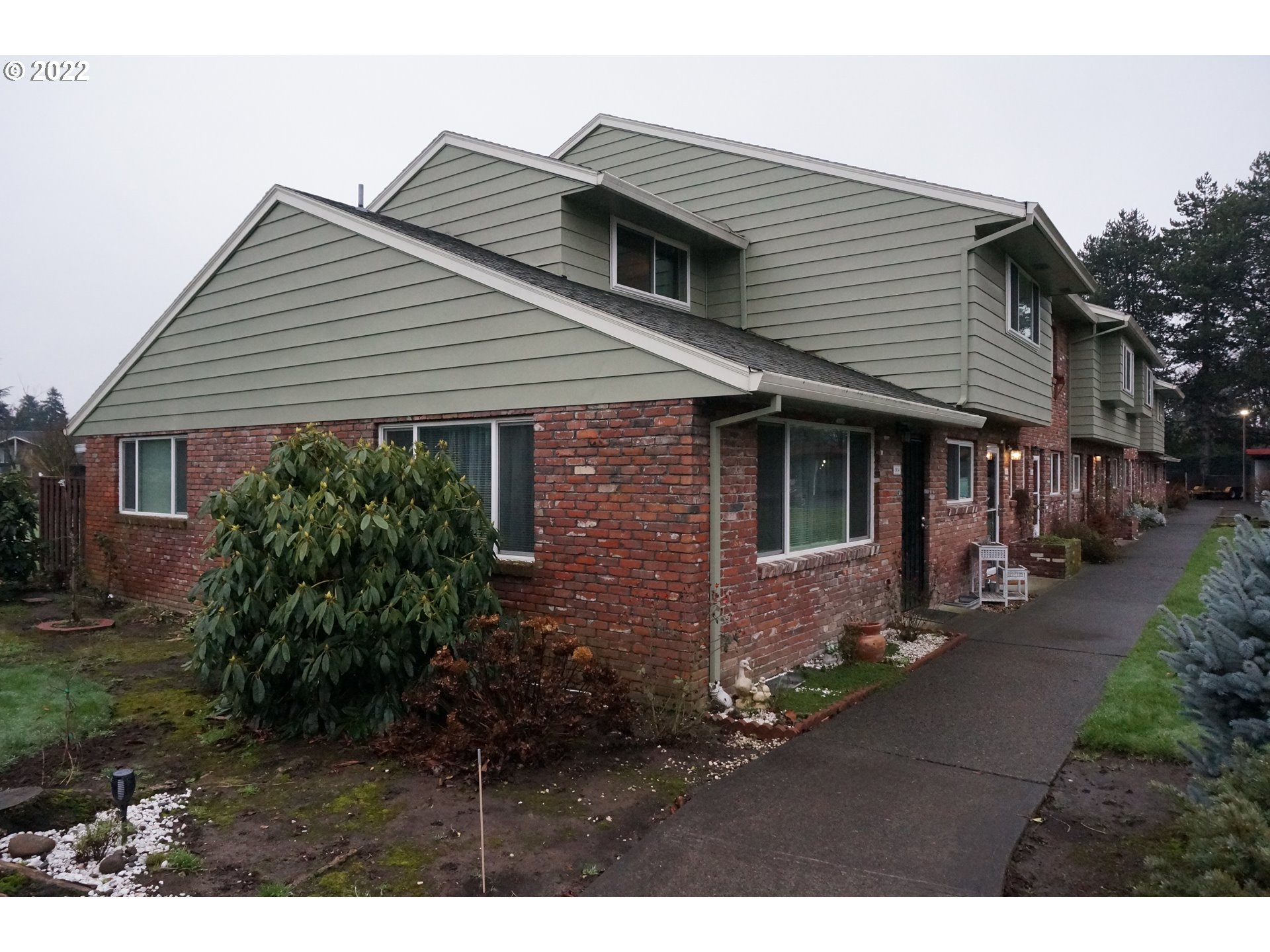 Photo #2: 22038822 Listing 