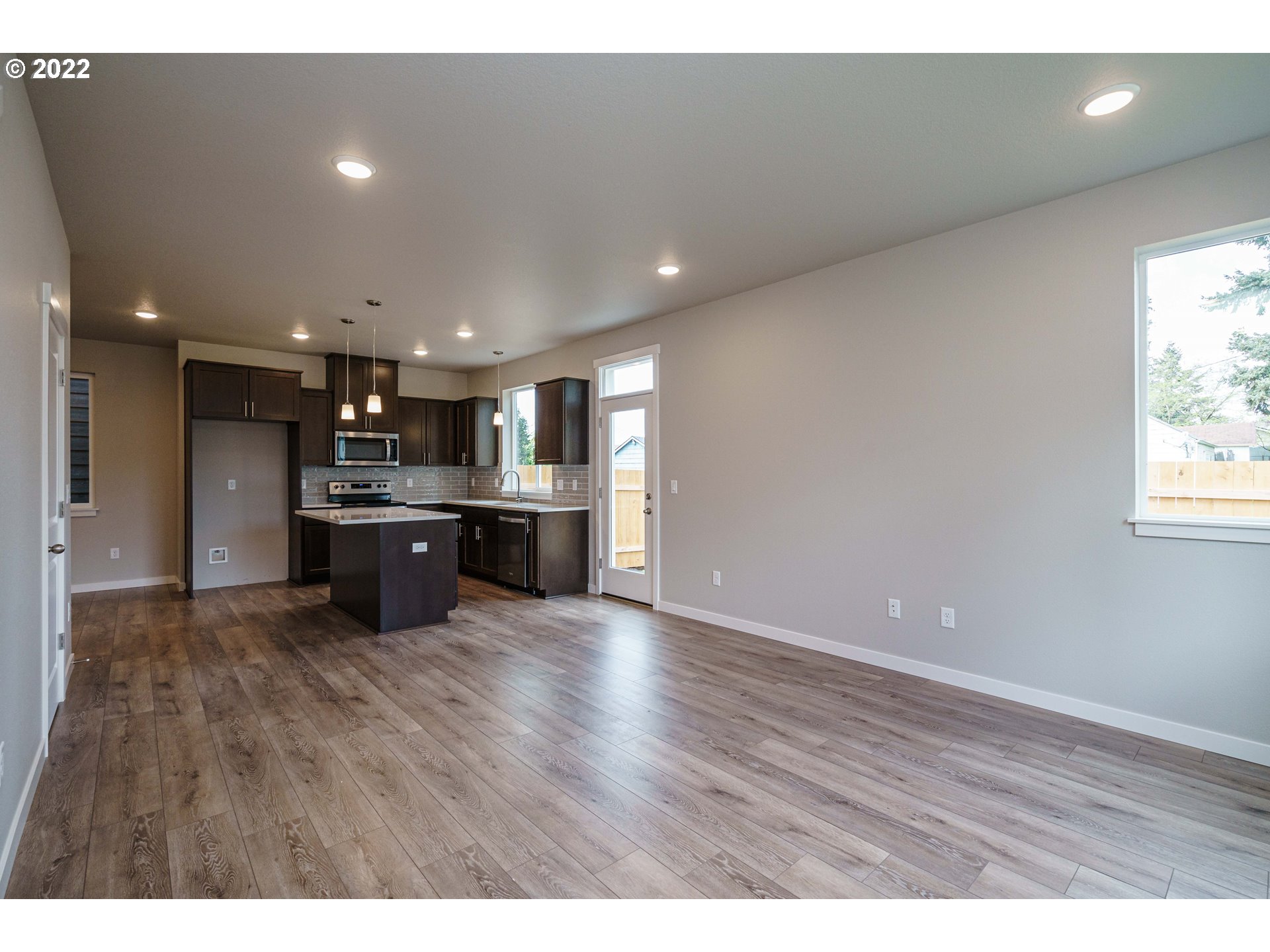 Photo #6: 22044285 Listing 