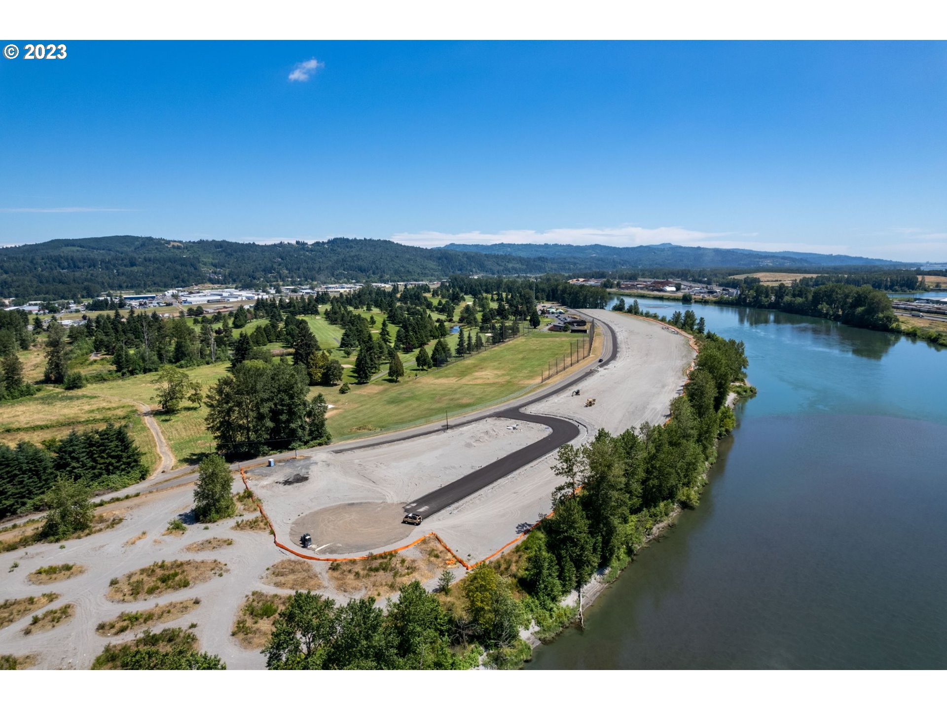 2044 S River Rd, Kelso, WA 98626