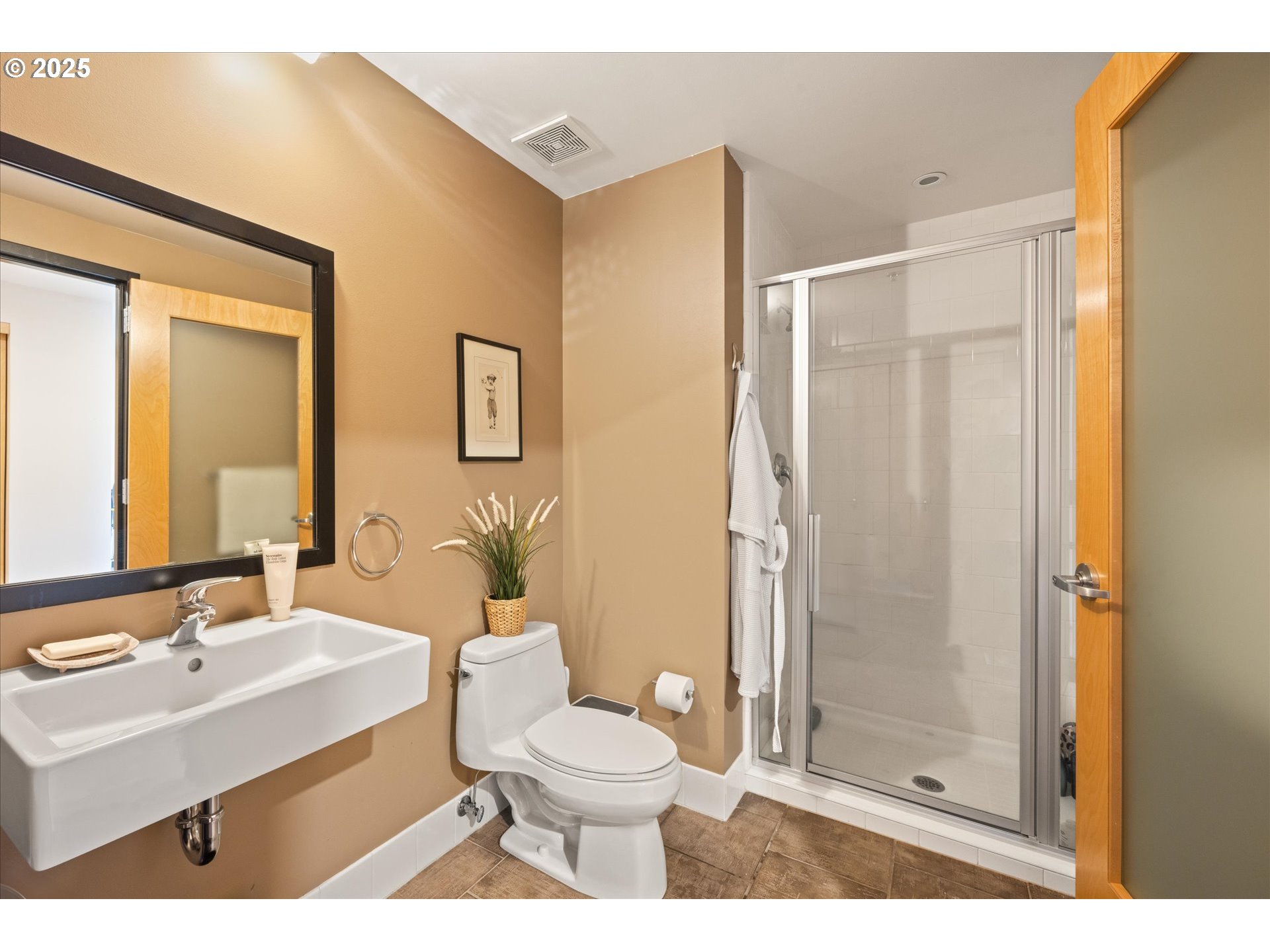 Photo #8: 220564528 Listing: Photo #8