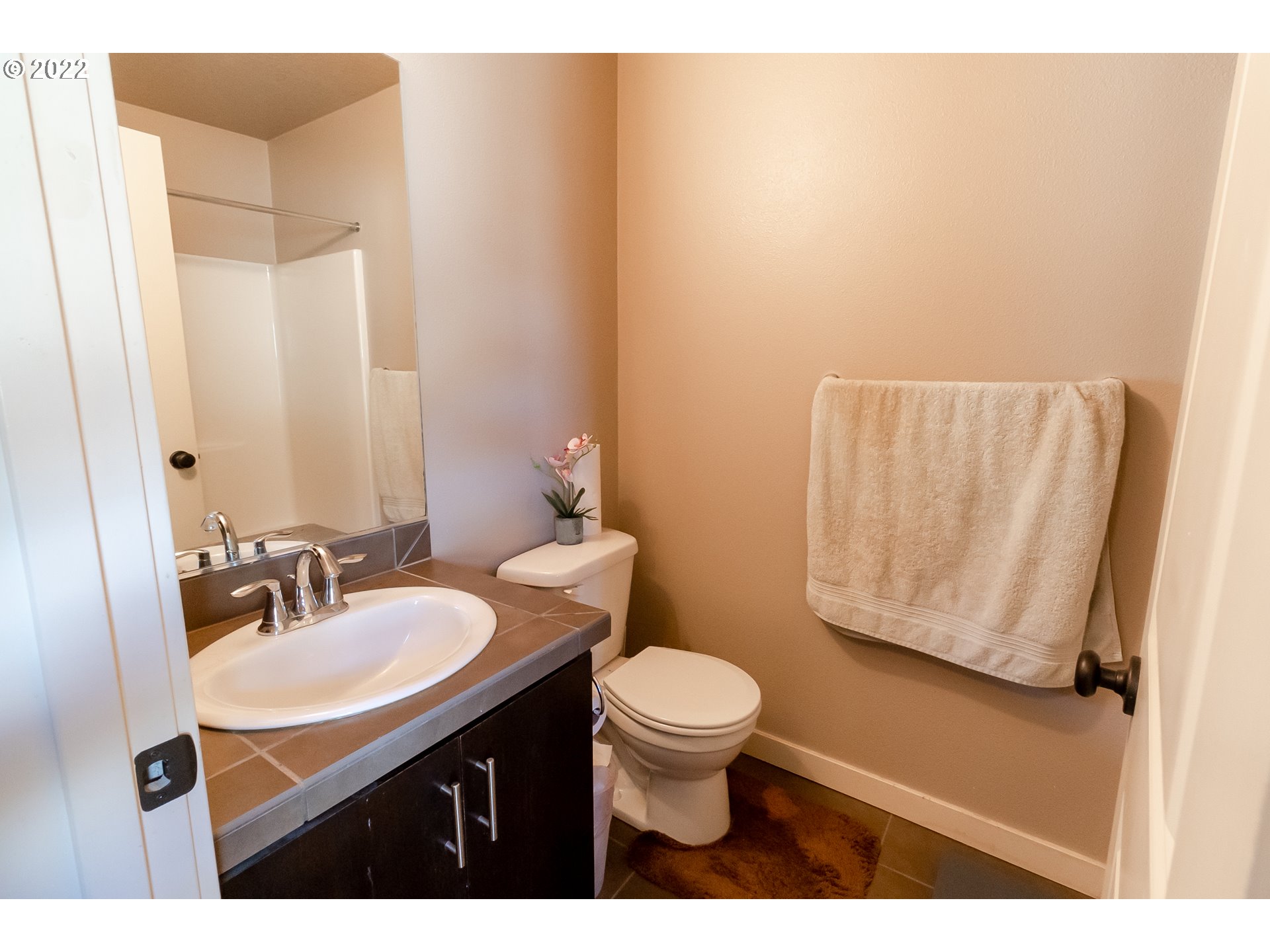 Photo #2: 22070163 Listing 
