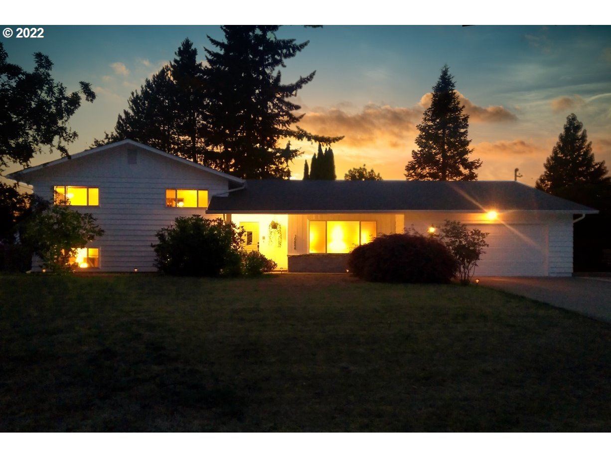 10306 NW 26TH AVE, Vancouver, WA 98685