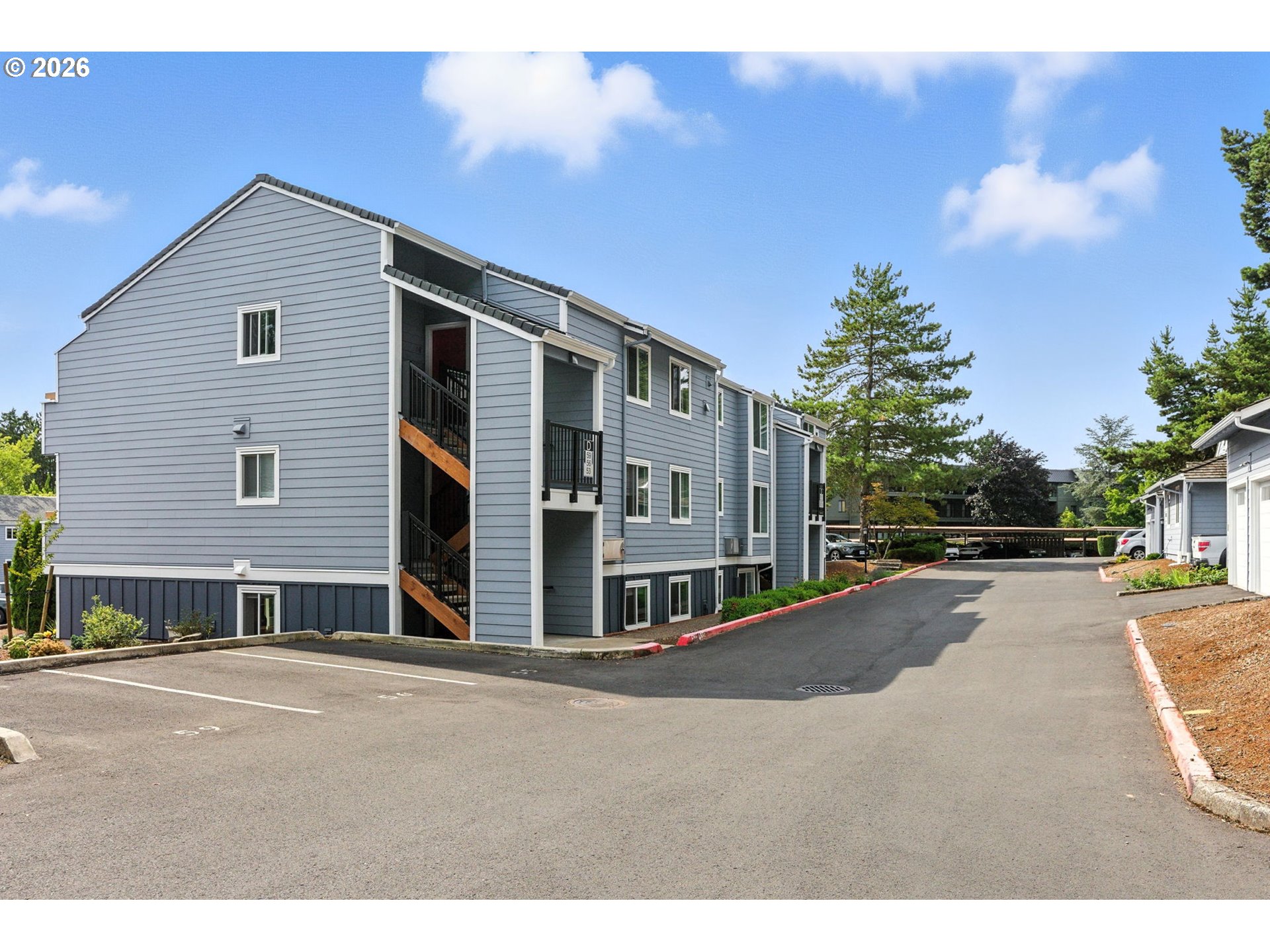 Photo #11: 220774833 Listing: Photo #11