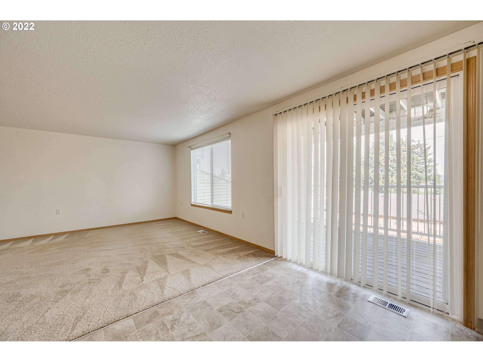 Photo #6: 22078734 Listing 