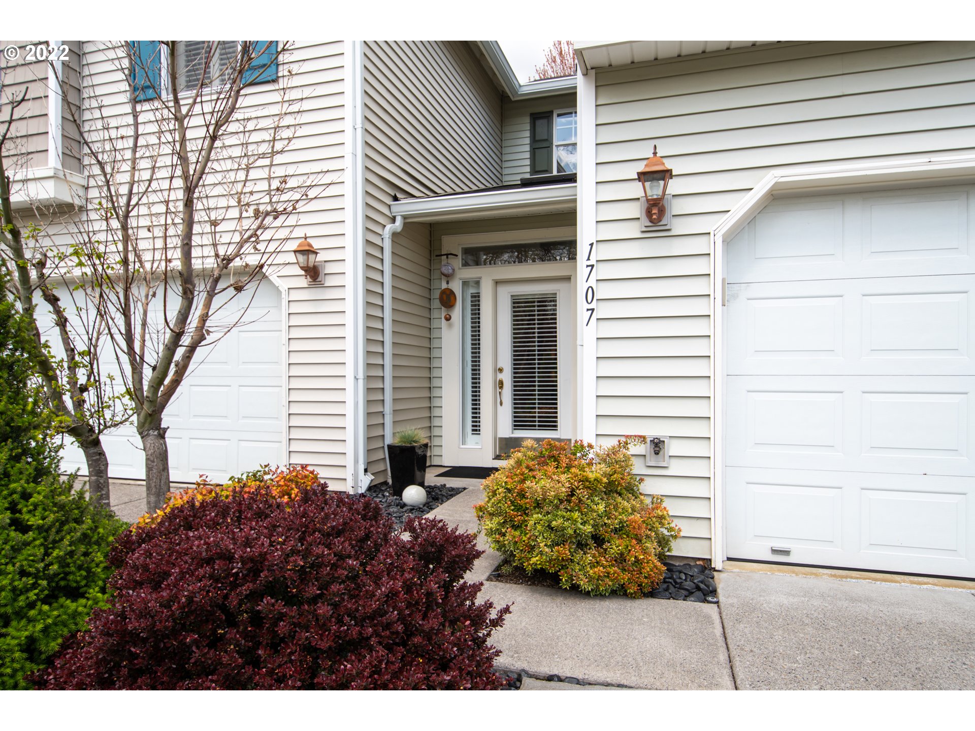 Photo #3: 22086940 Listing 