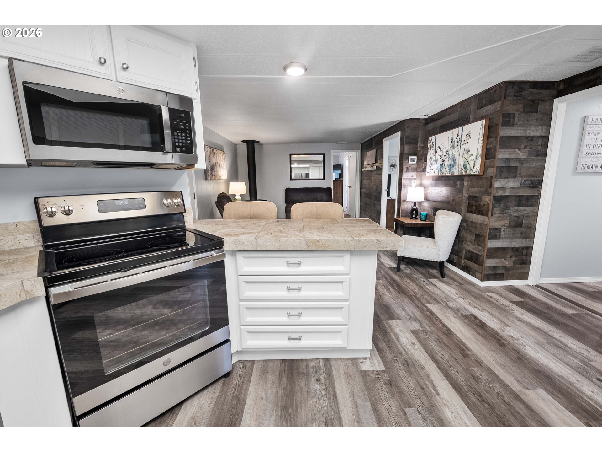 89695 Old Bog RD, Warrenton, OR, 97146