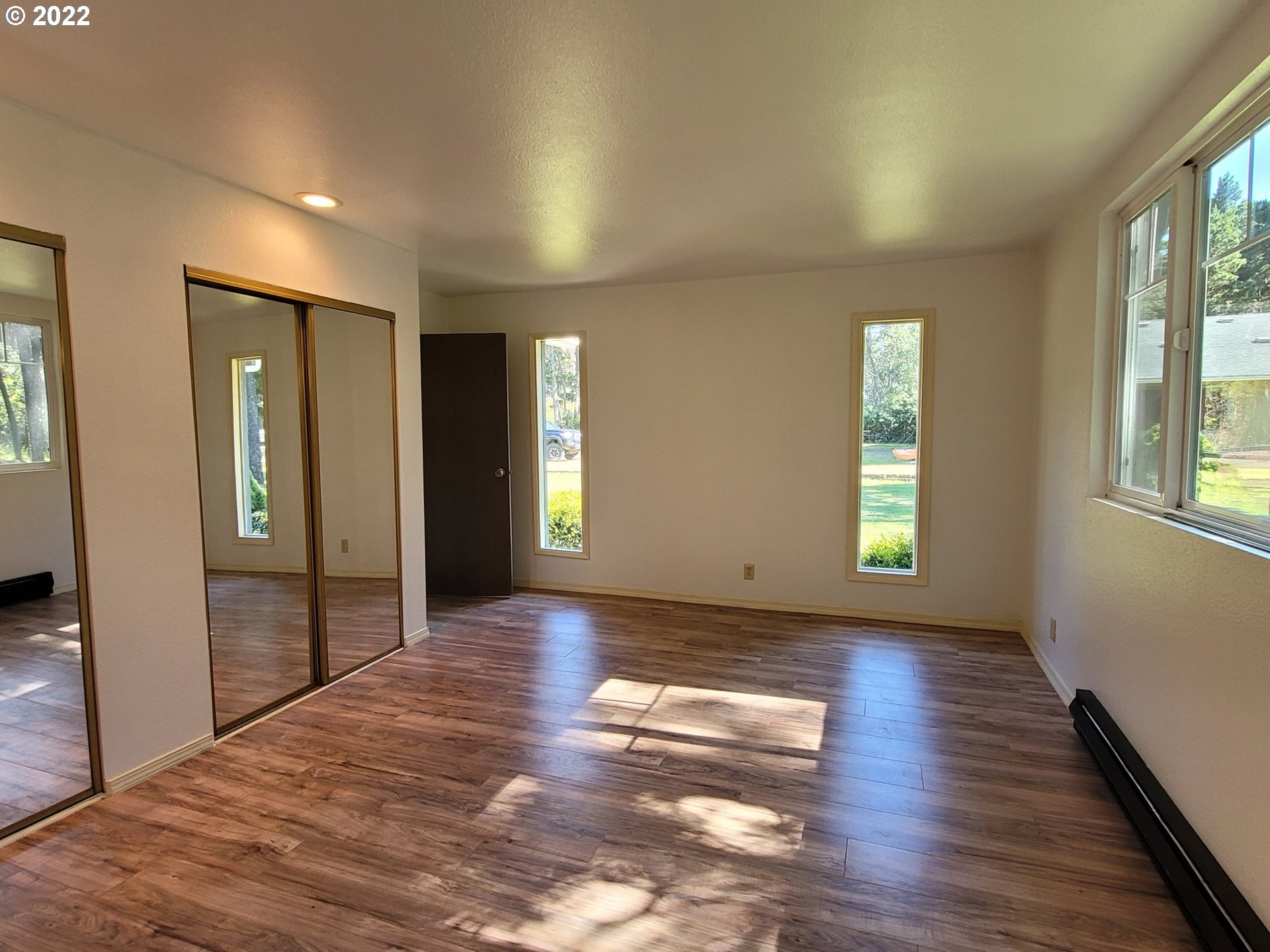 Bedroom, Primary