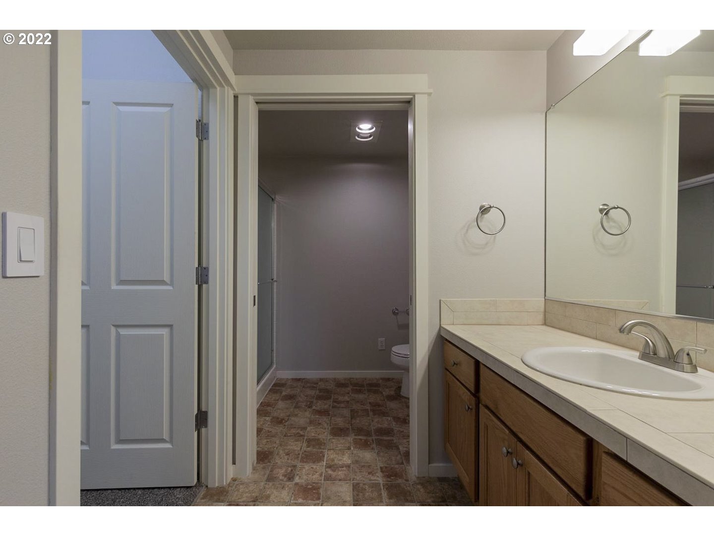 Photo #4: 22095116 Listing 