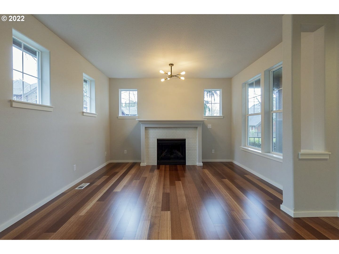 Photo #3: 22095116 Listing 